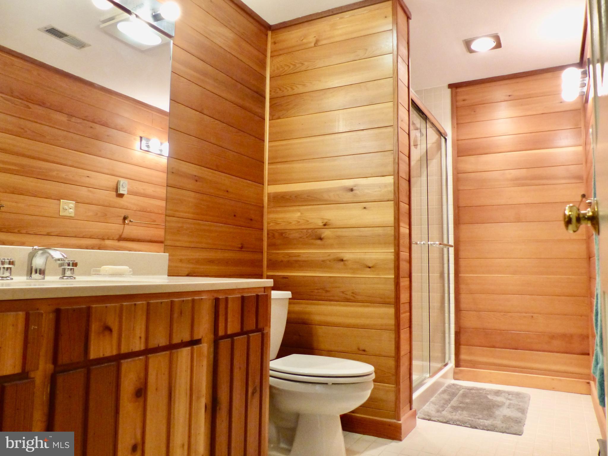 LEE FOREST - Residential Lease