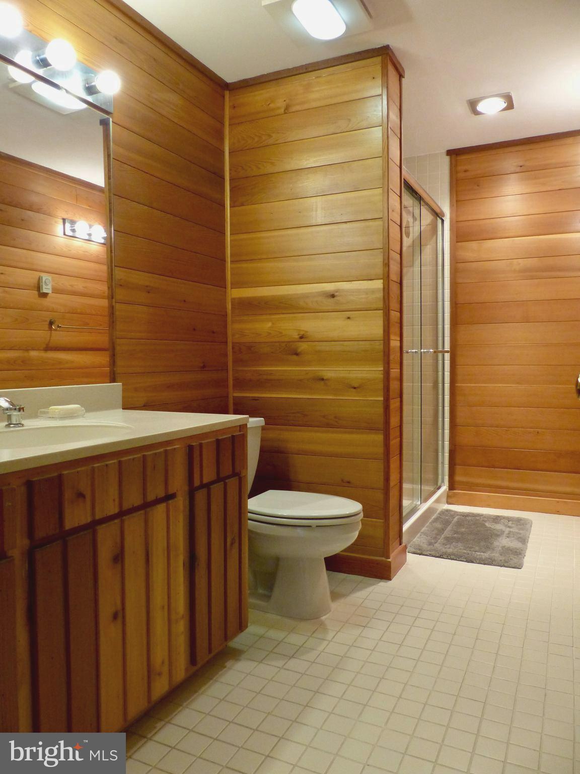 LEE FOREST - Residential Lease