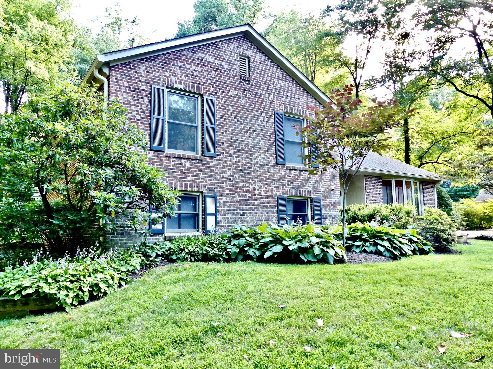 LEE FOREST - Residential Lease