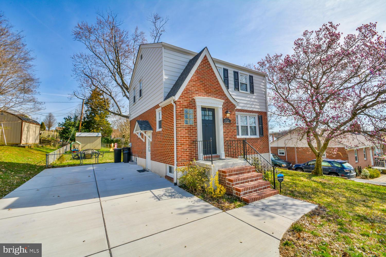 HILLBROOK - Residential