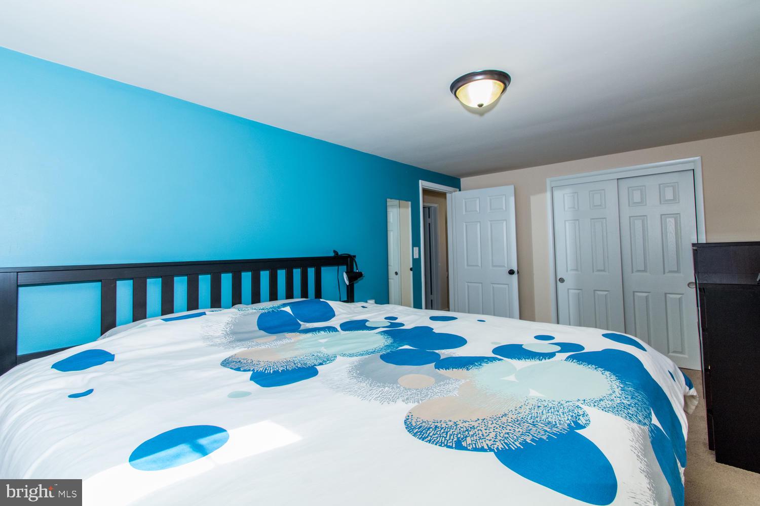 HILLBROOK - Residential