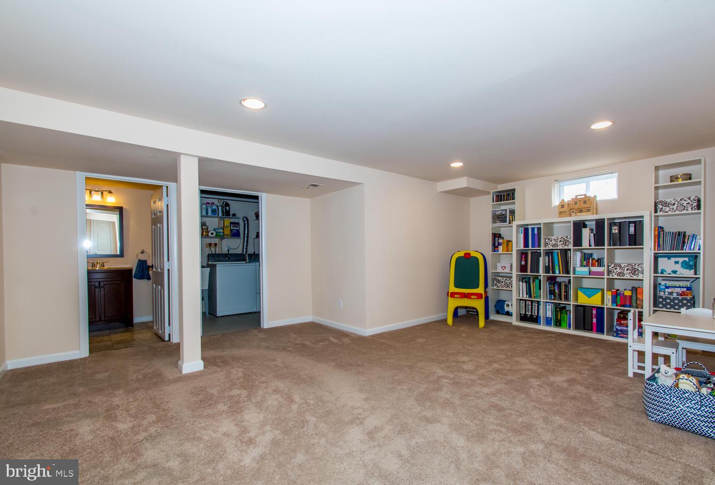 HILLBROOK - Residential