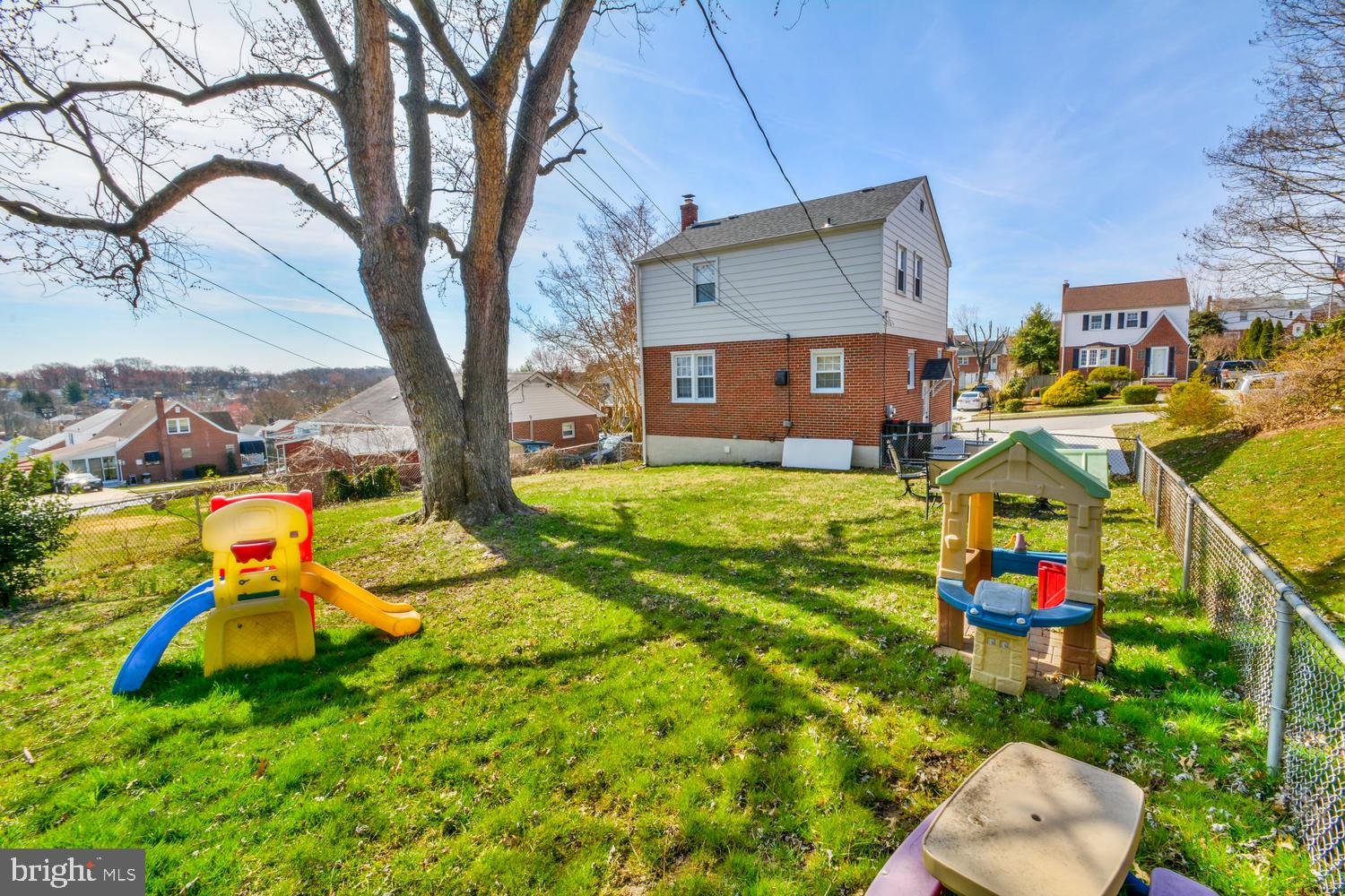 HILLBROOK - Residential