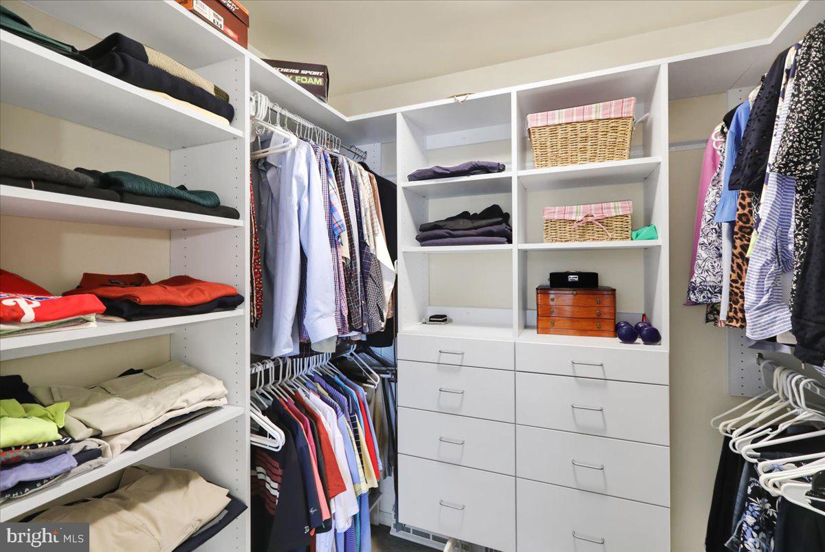 WILSHIRE - Residential