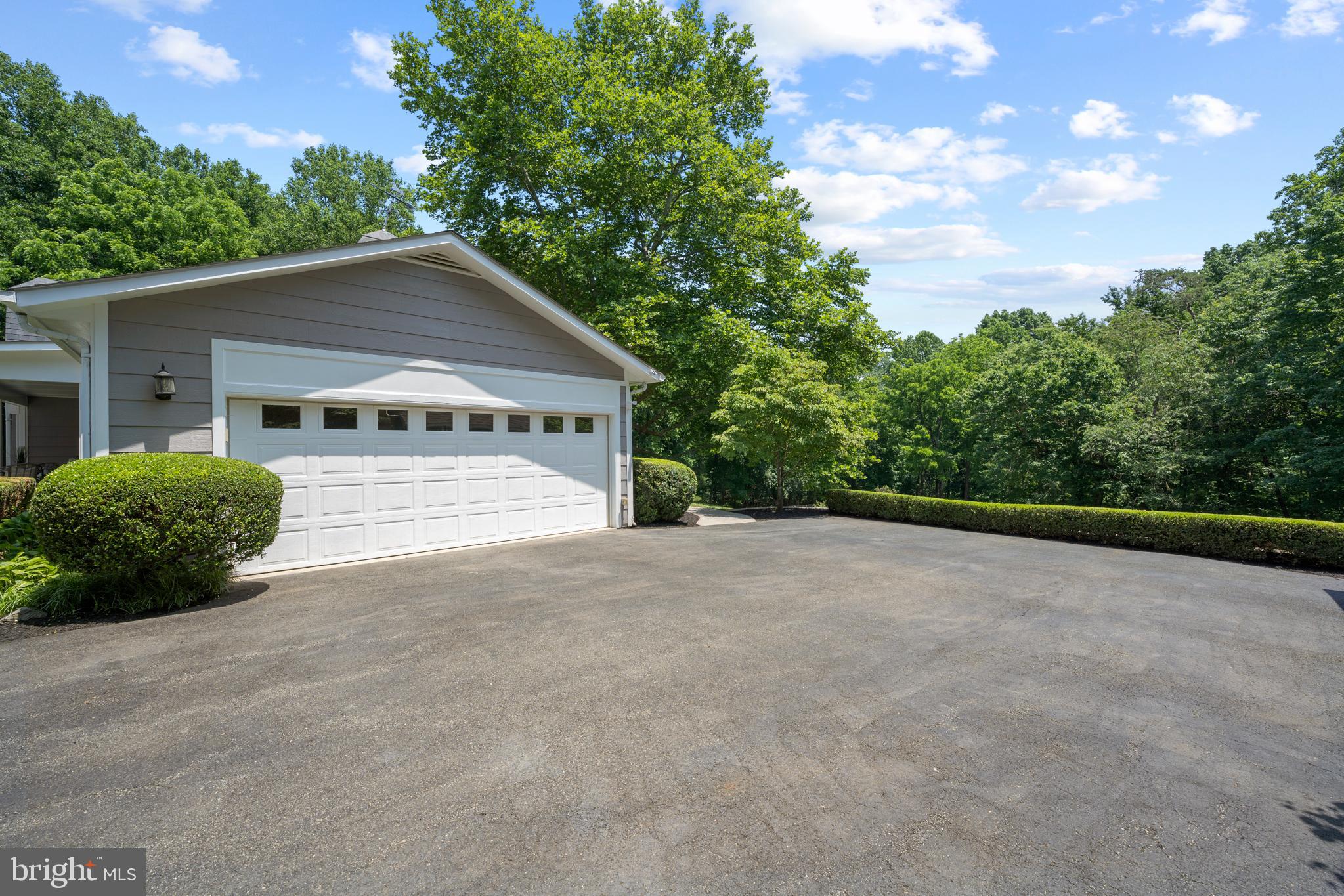 DARNESTOWN OUTSIDE - Residential