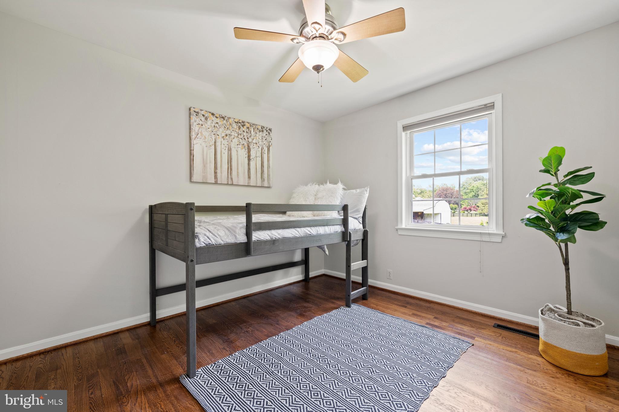 DARNESTOWN OUTSIDE - Residential