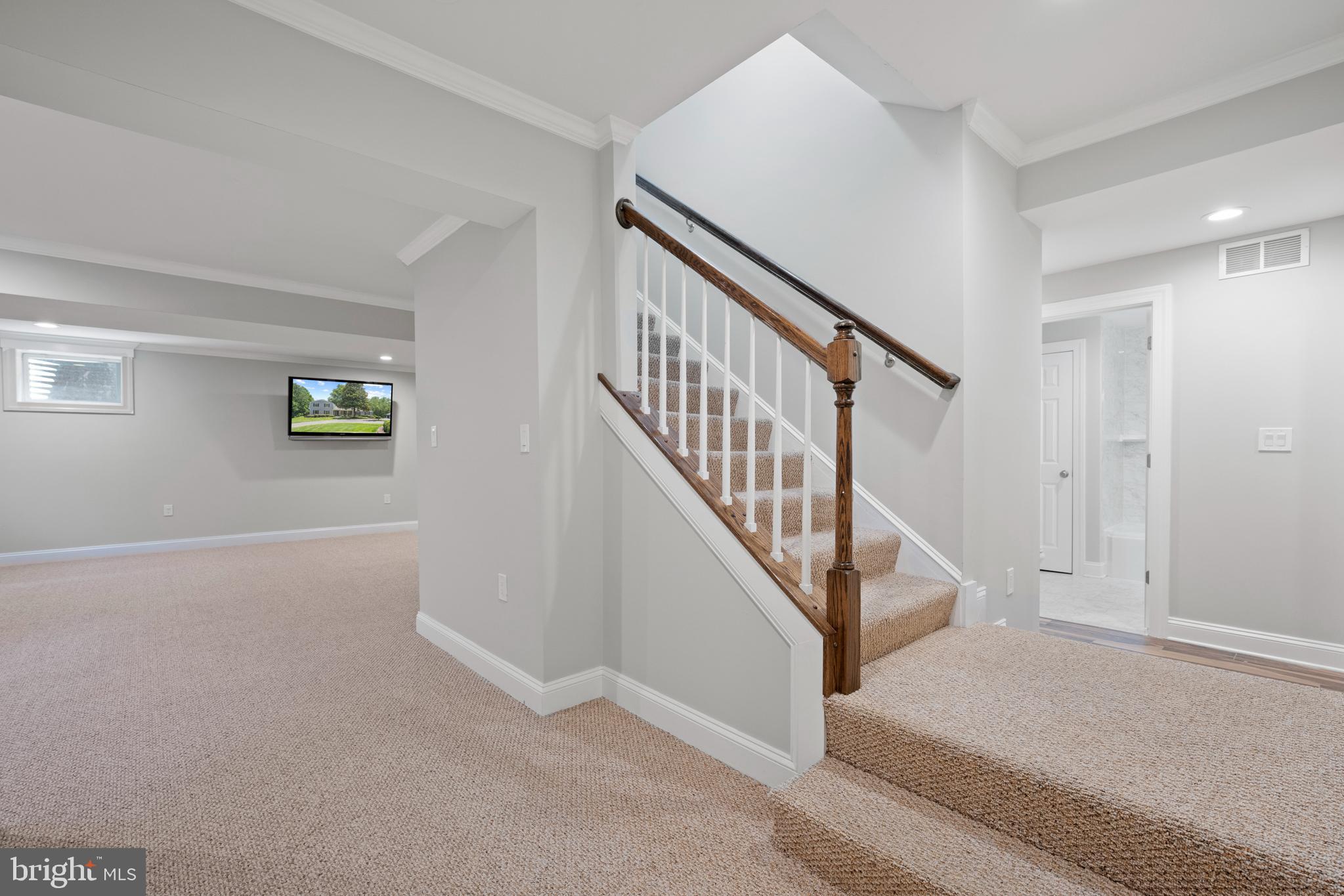 DARNESTOWN OUTSIDE - Residential