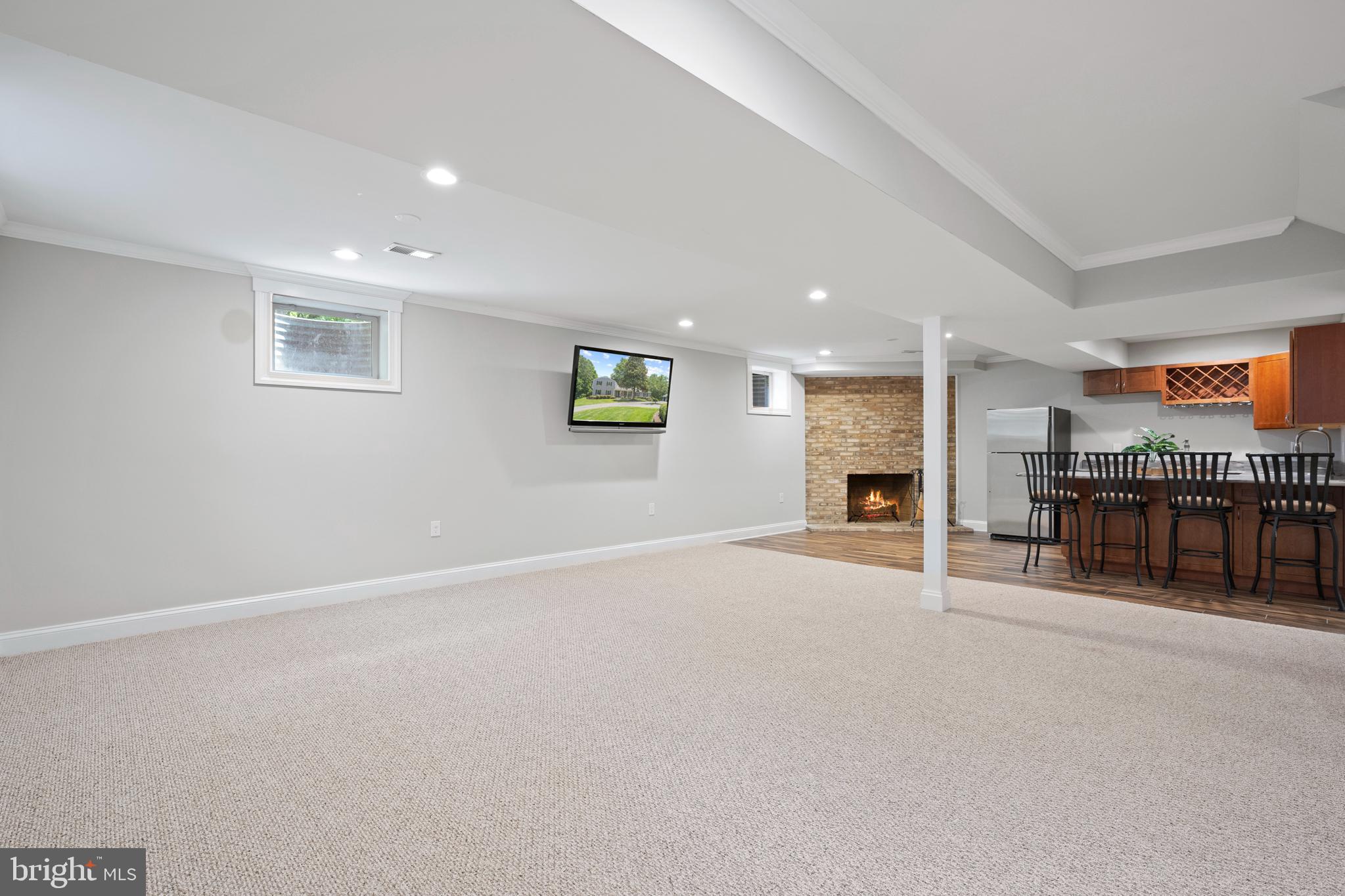 DARNESTOWN OUTSIDE - Residential