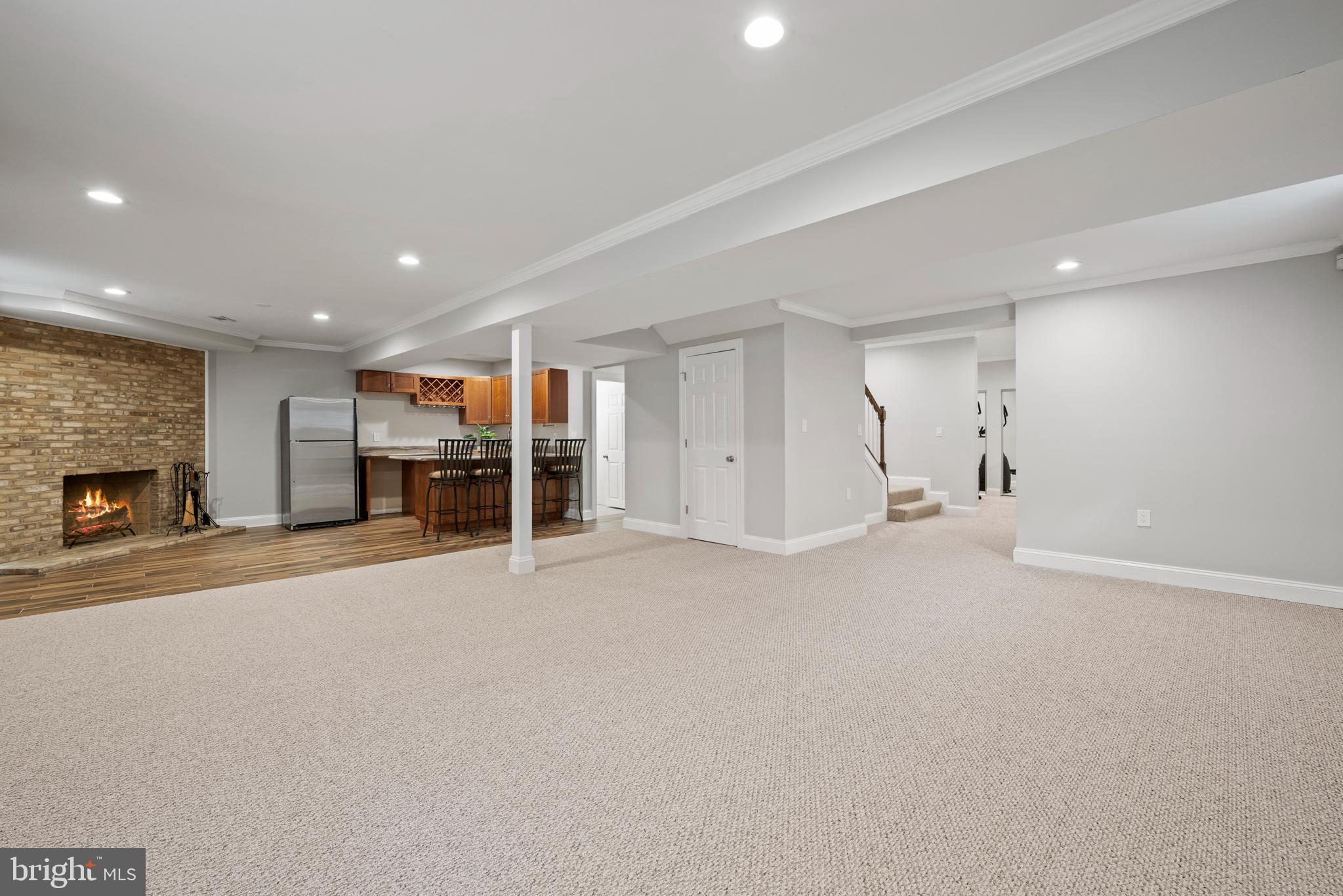 DARNESTOWN OUTSIDE - Residential