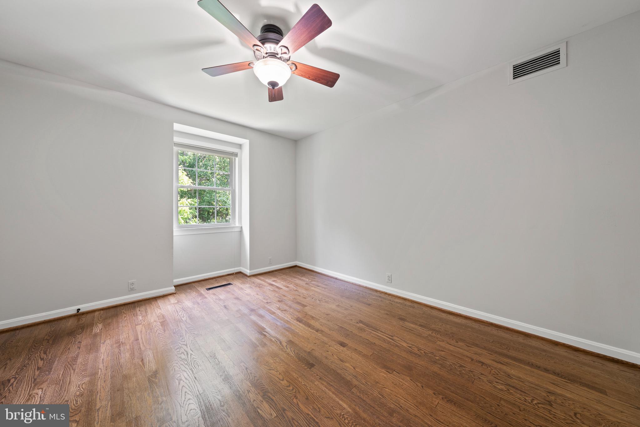 DARNESTOWN OUTSIDE - Residential