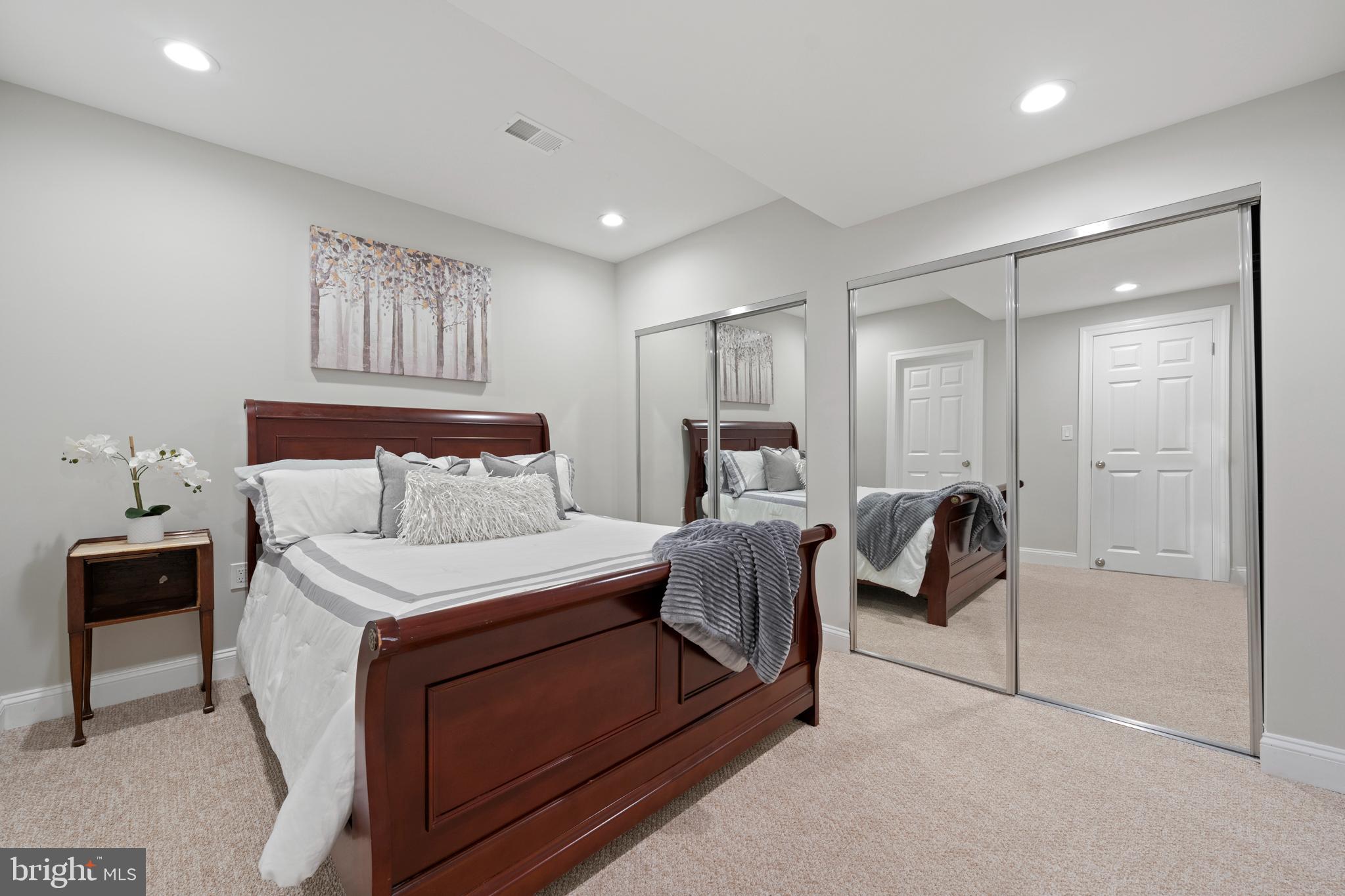 DARNESTOWN OUTSIDE - Residential