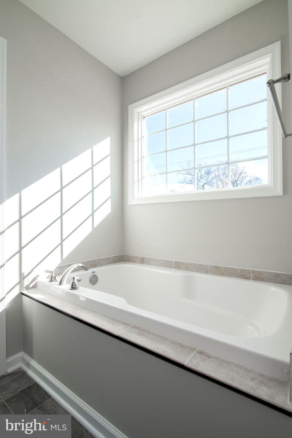 RED HILL - Residential