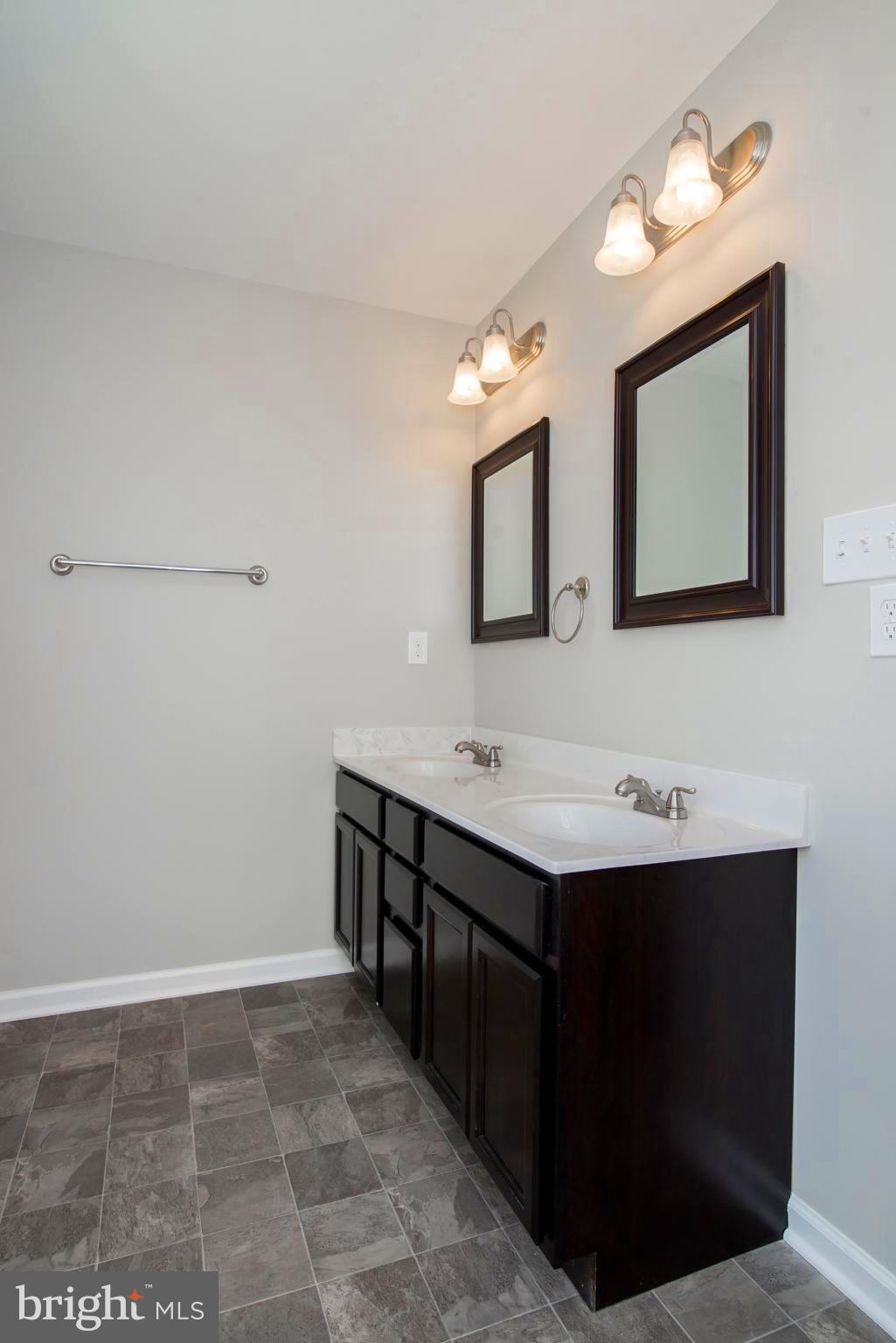 RED HILL - Residential