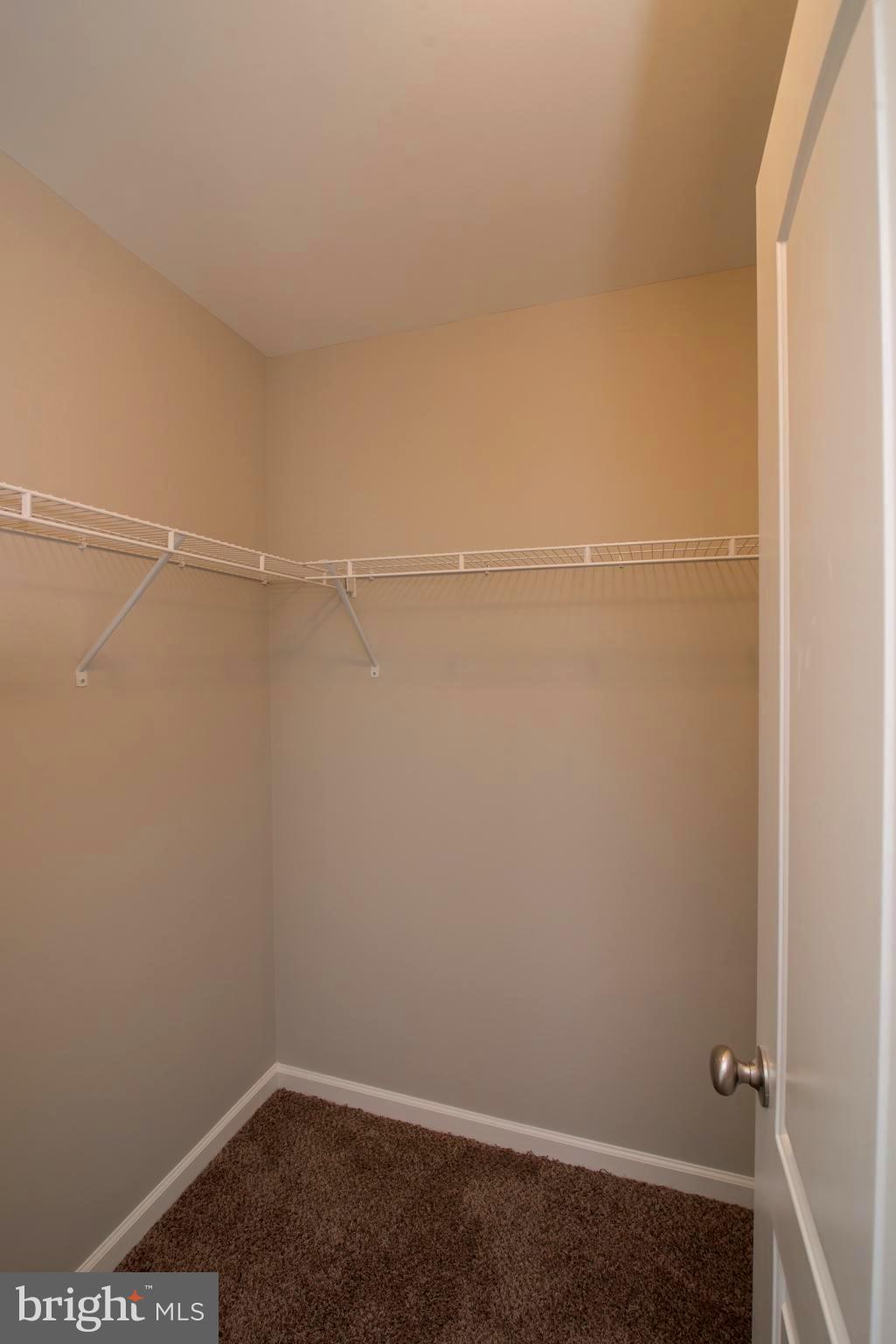 RED HILL - Residential