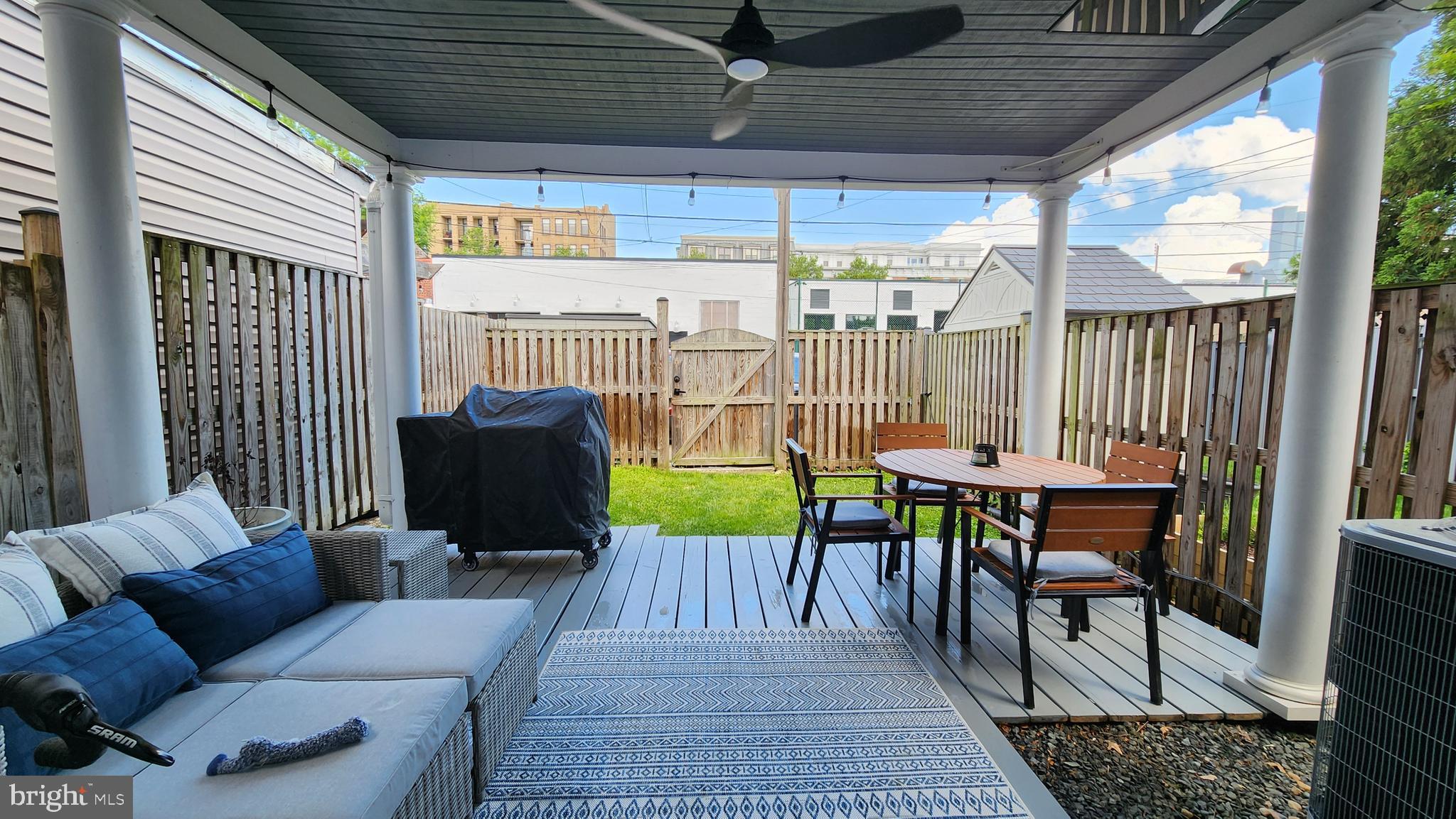 OLD TOWN - Residential Lease