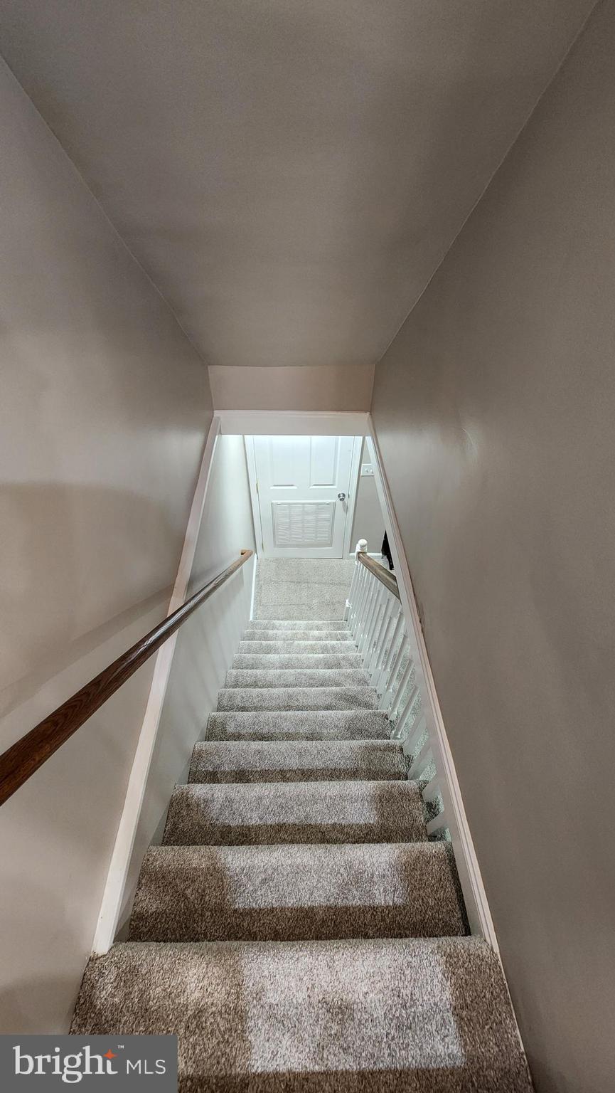 OLD TOWN - Residential Lease