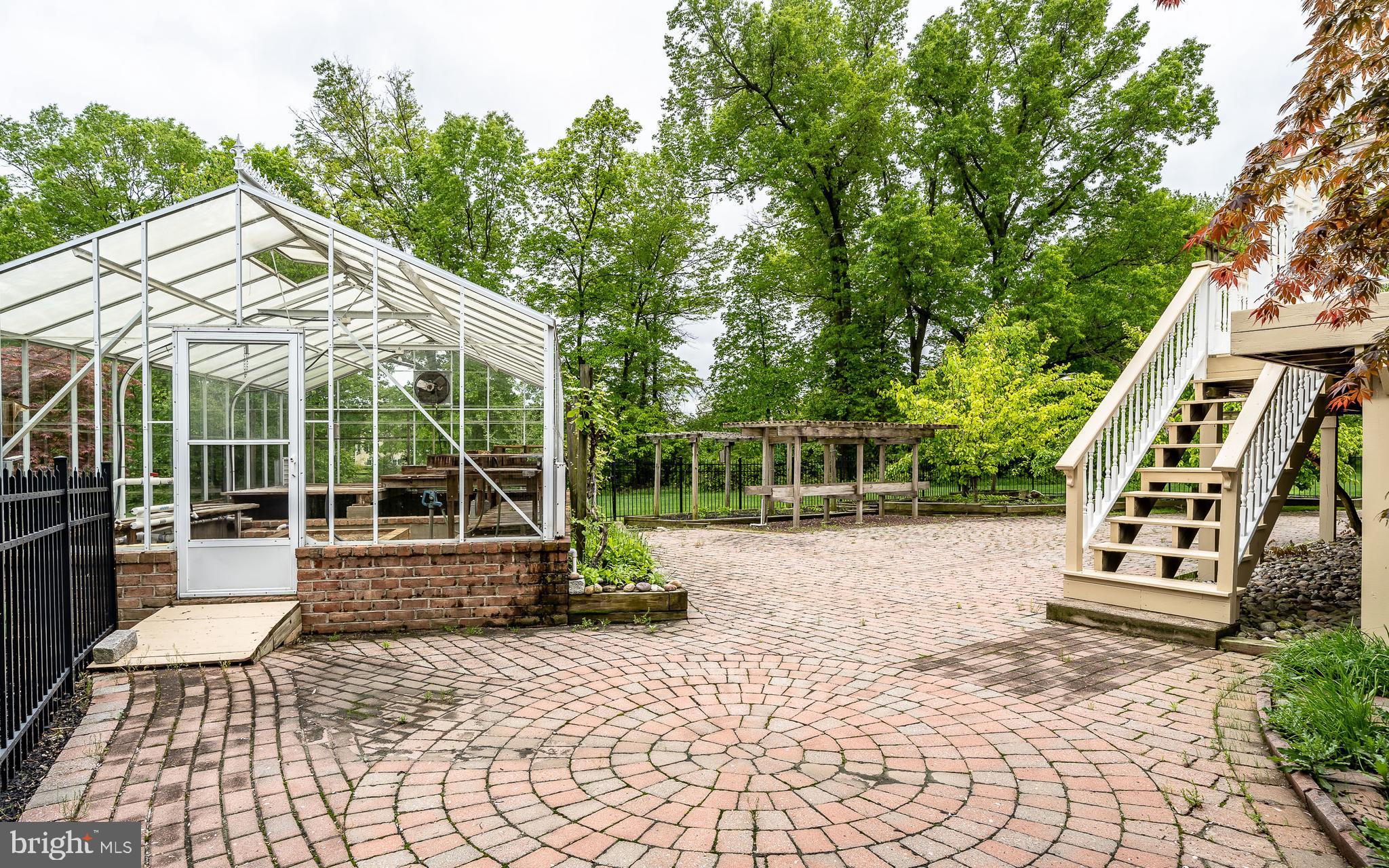 DOVECOTE - Residential