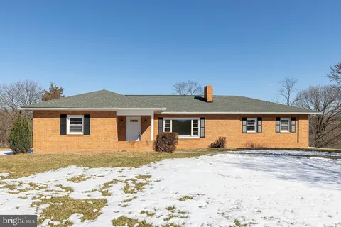 700 Bloomery Pike, Cross Junction, VA 22625 - MLS#: VAFV2022362