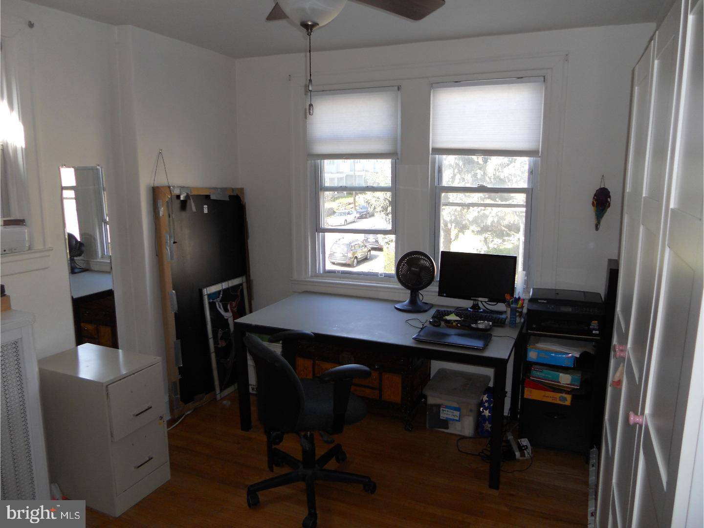 EAST FALLS - Residential Lease