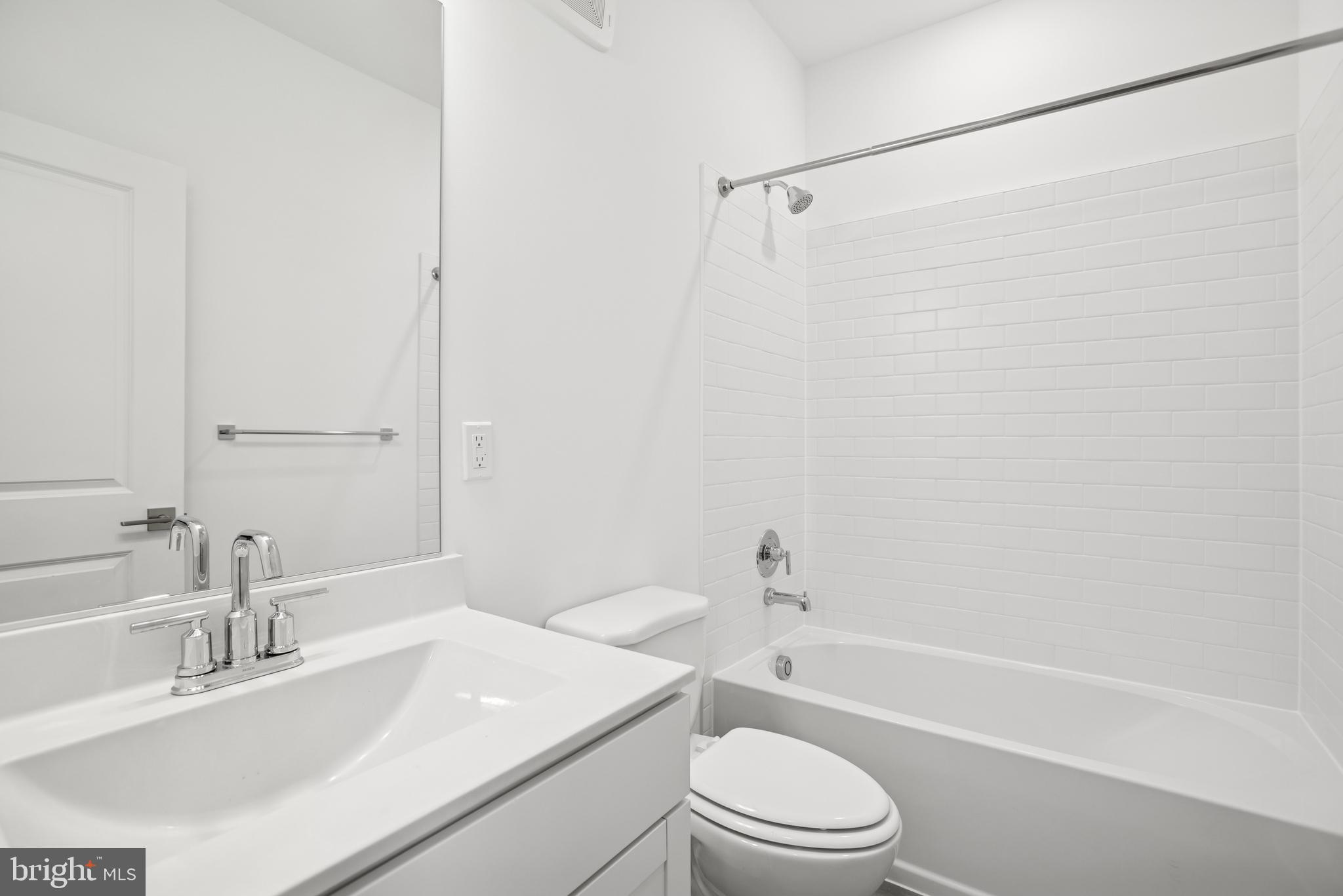 LOCKE LANDING - Residential