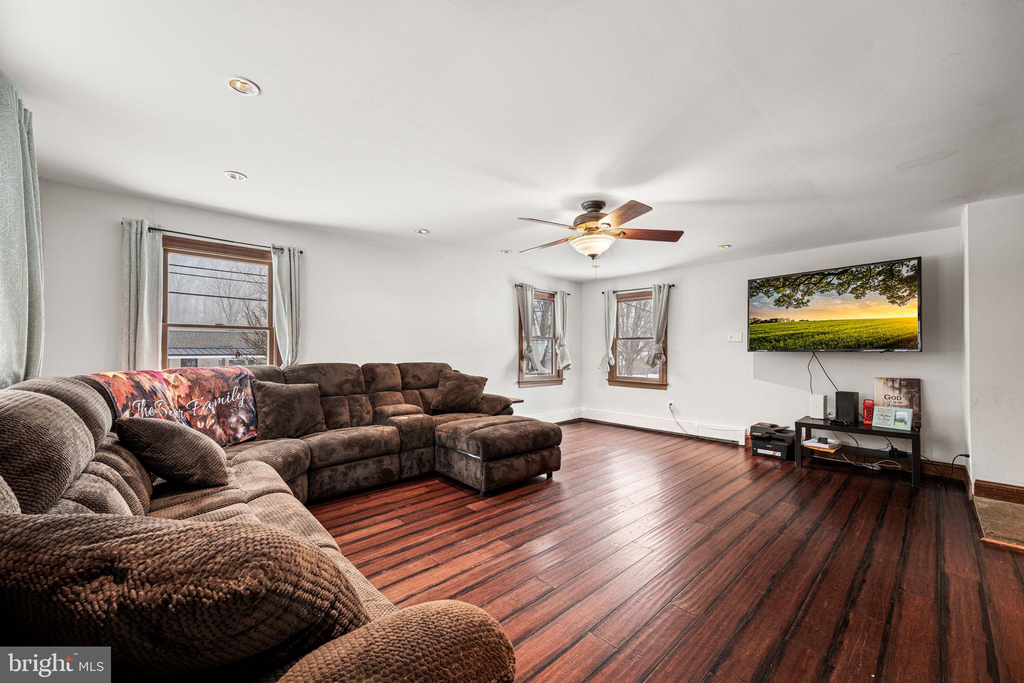 LANMARK FARMS - Residential