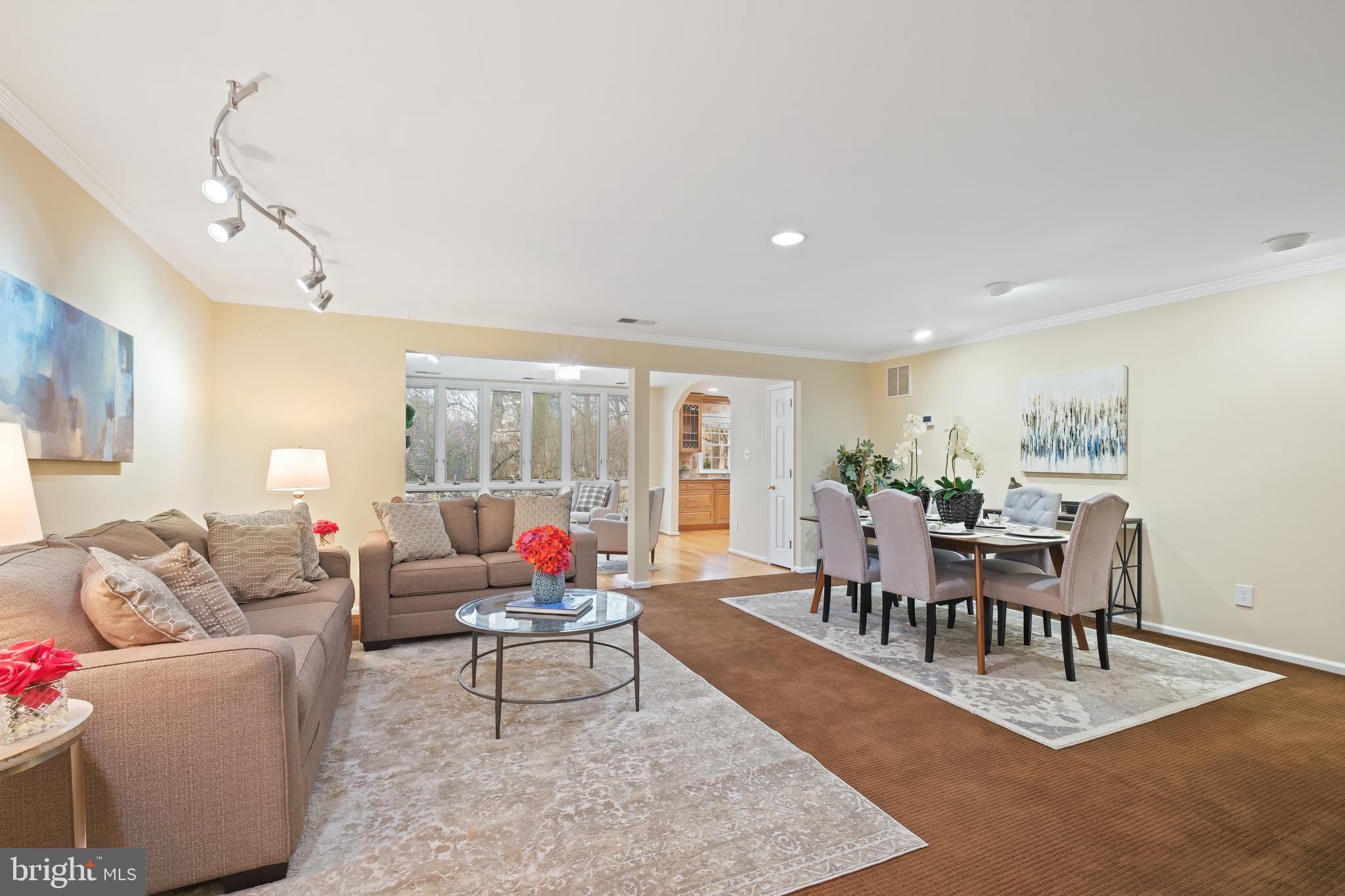 5704 BREWER HOUSE CIRCLE 101