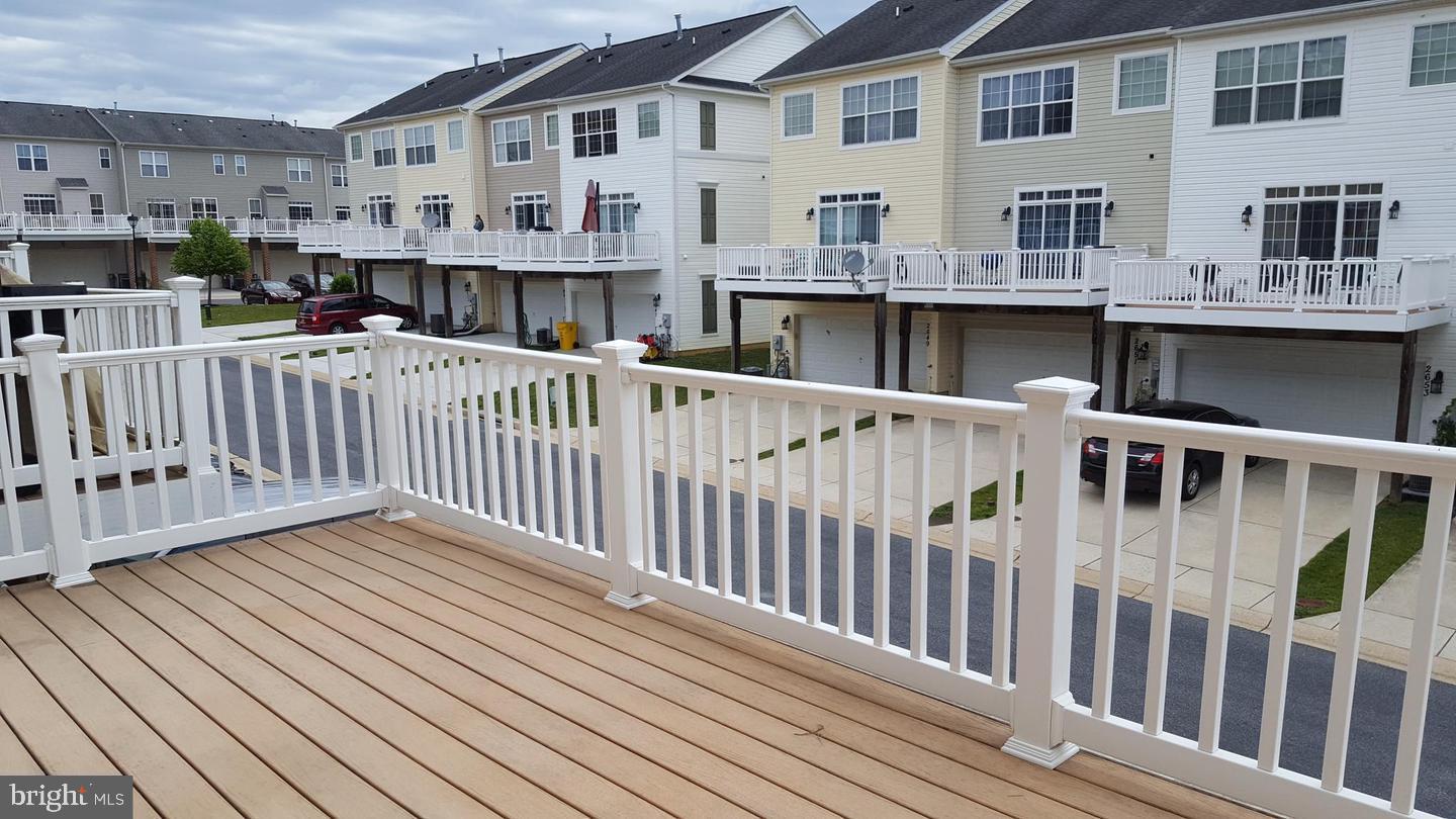 PINEY ORCHARD - Residential Lease