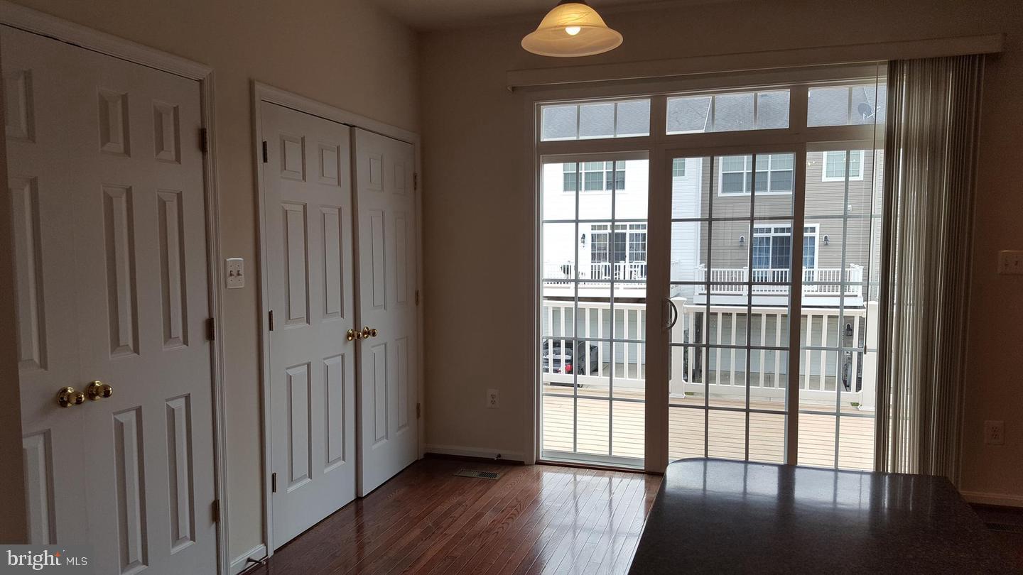 PINEY ORCHARD - Residential Lease