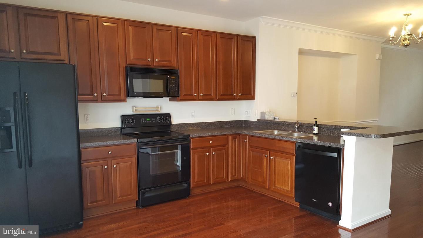 PINEY ORCHARD - Residential Lease