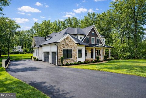 Photo of 7002 River Oaks Drive, MCLEAN, VA 22101 (MLS # VAFX2316916)