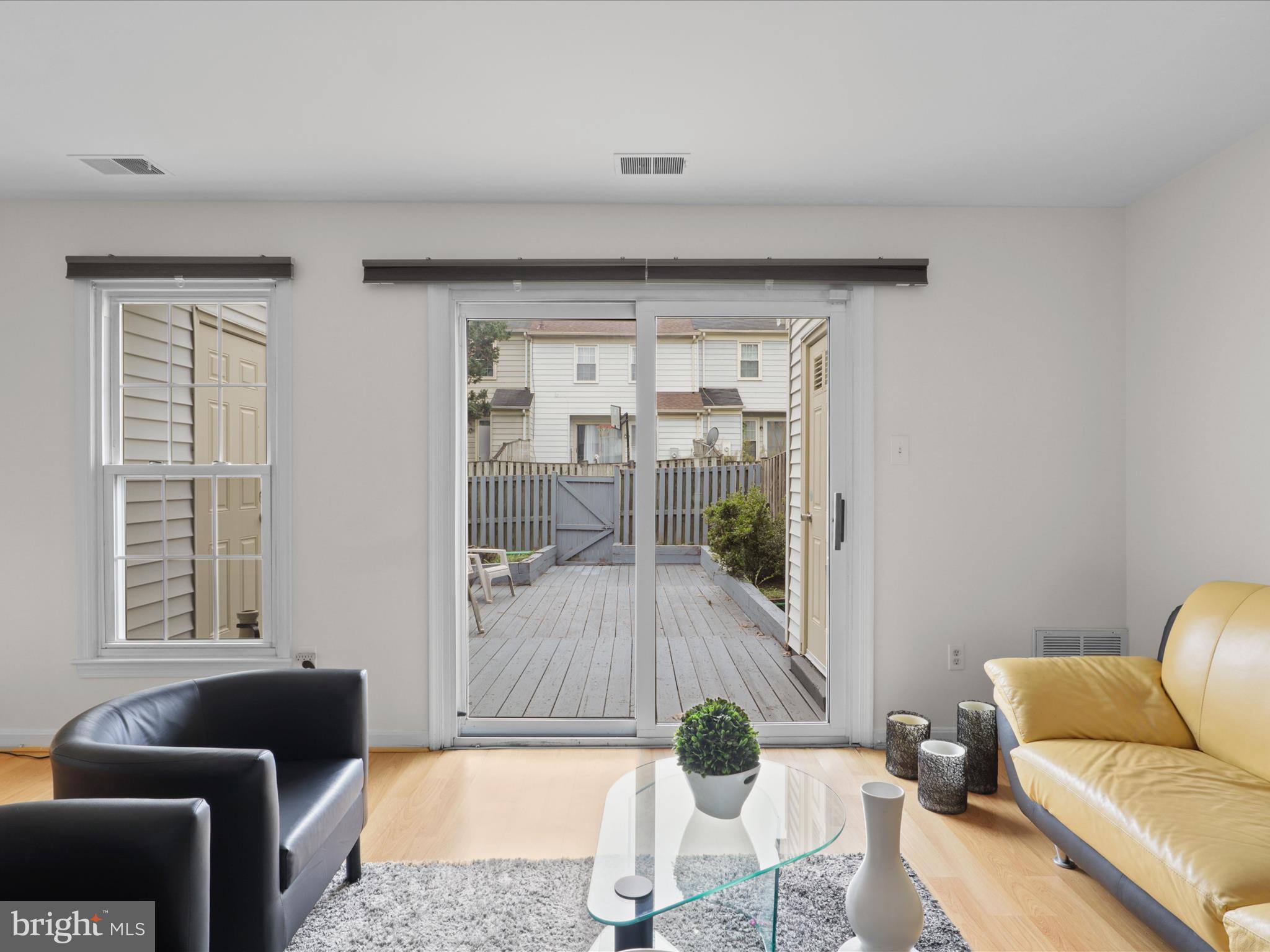 SARATOGA TOWNHOUSES - Residential