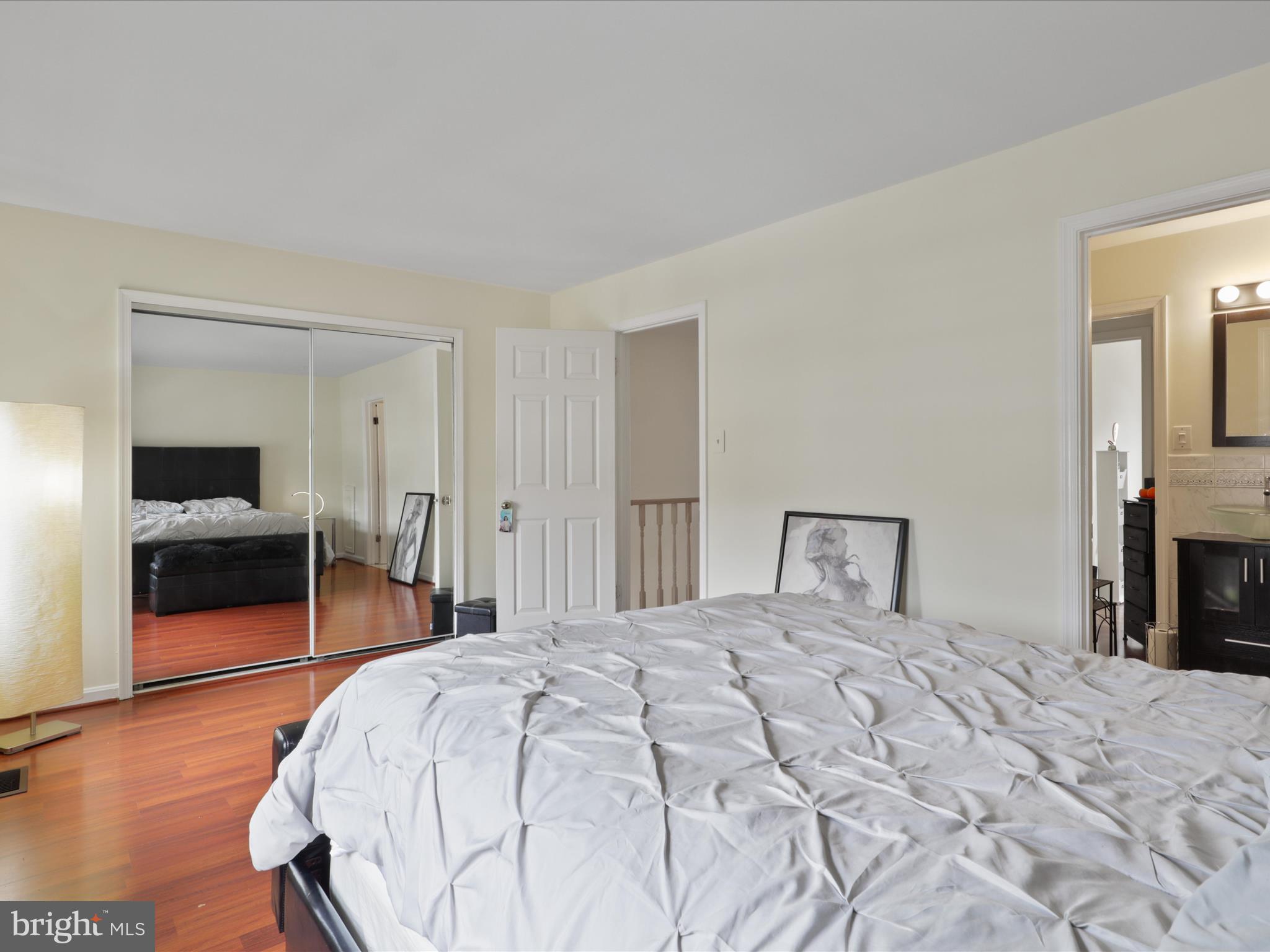 SARATOGA TOWNHOUSES - Residential