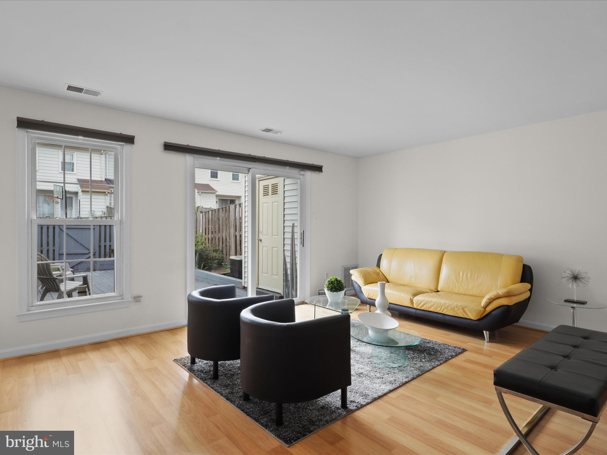 SARATOGA TOWNHOUSES - Residential