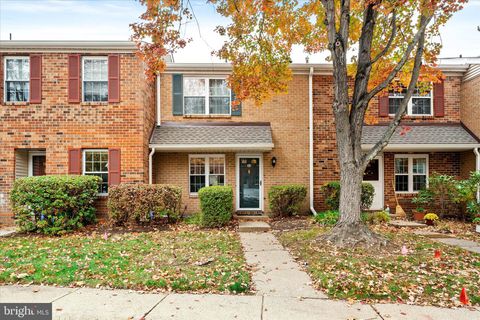 Photo of 84 Sycamore Ct, LAWRENCEVILLE, NJ 08648 (MLS # NJME2069662)