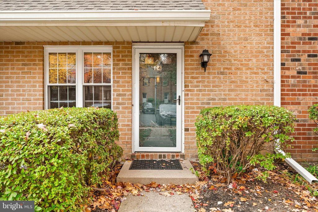 Photo of 84 Sycamore Ct, LAWRENCEVILLE, NJ 08648 (MLS # NJME2069662)