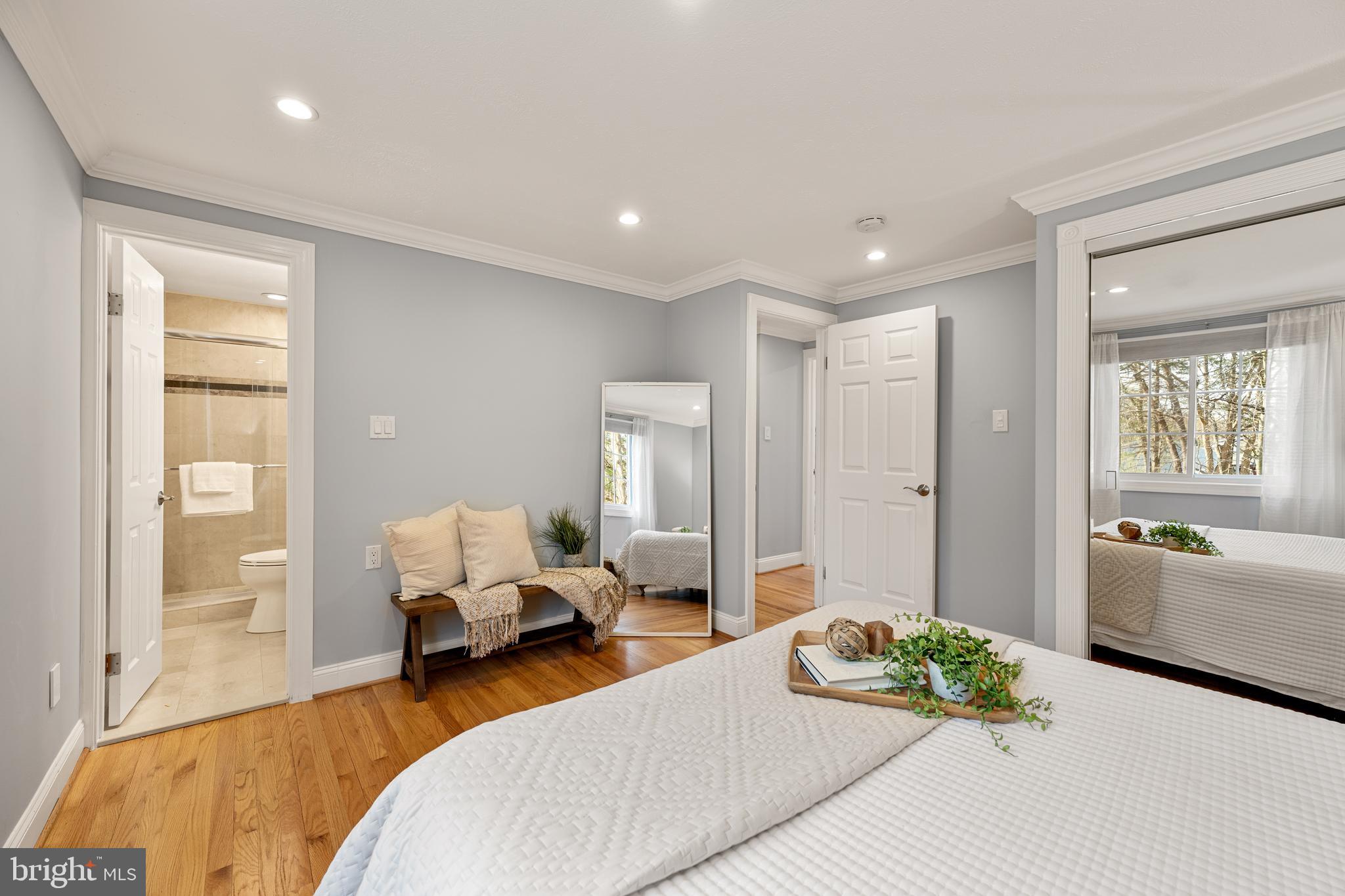 NEWINGTON FOREST - Residential