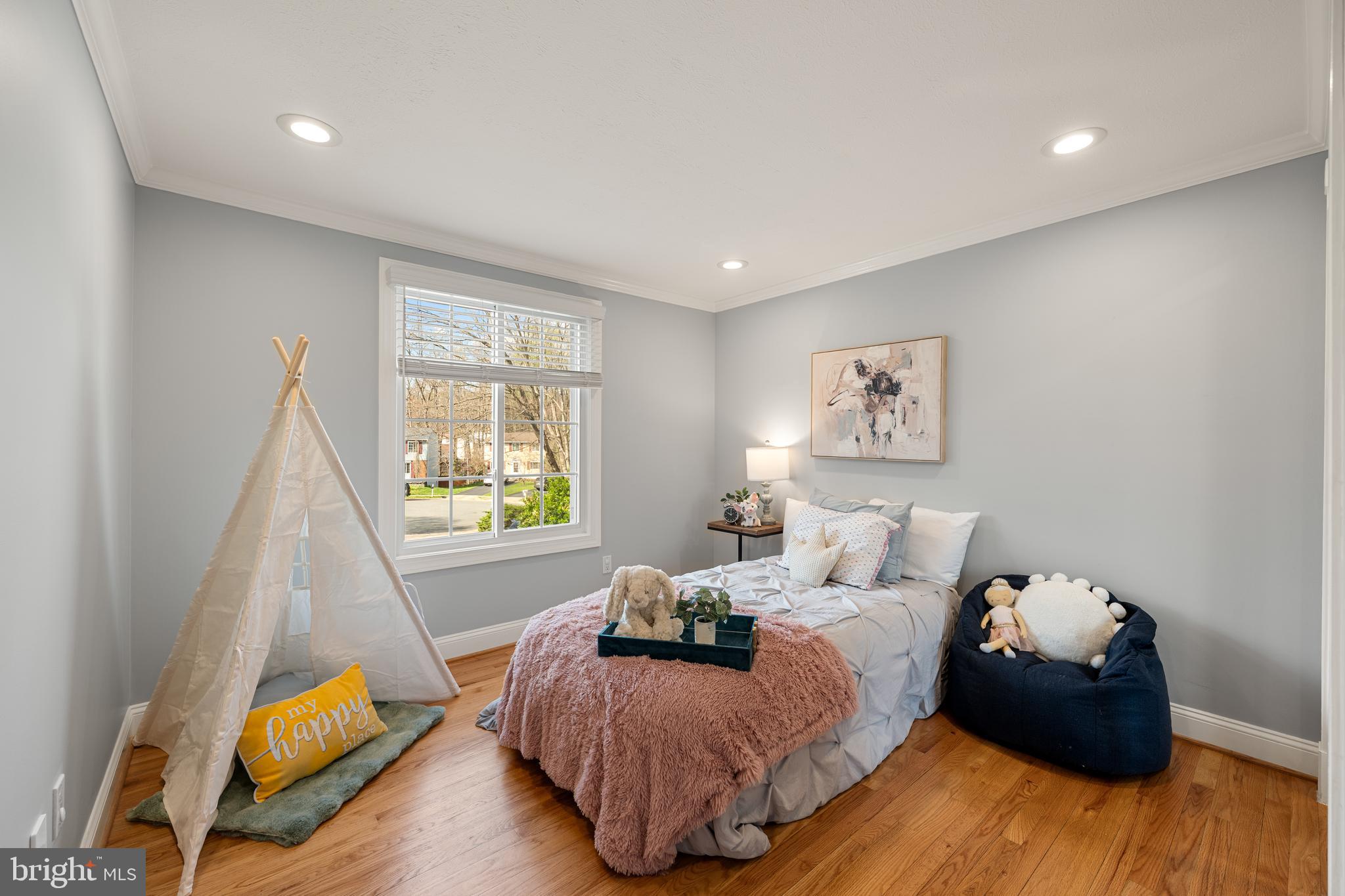 NEWINGTON FOREST - Residential