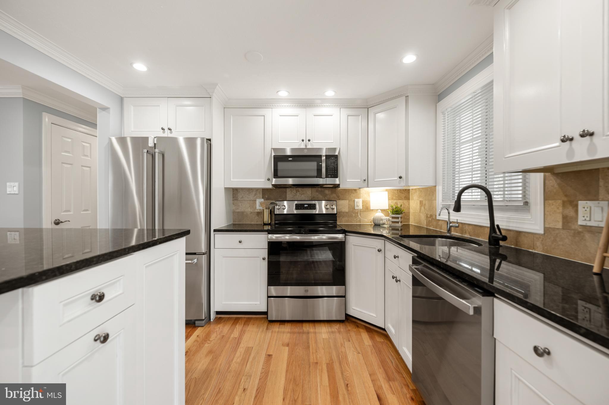 8463 YELLOW LEAF COURT