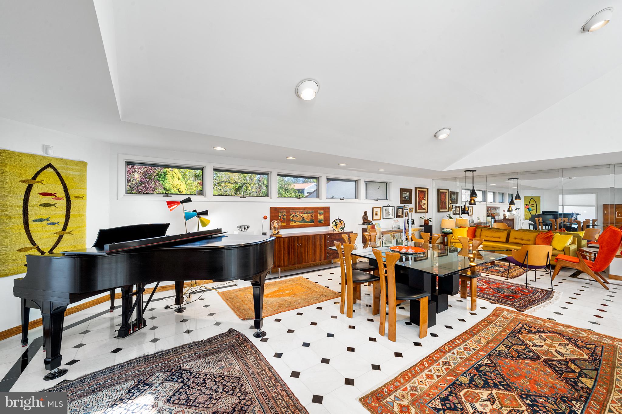 NOB HILL - Residential