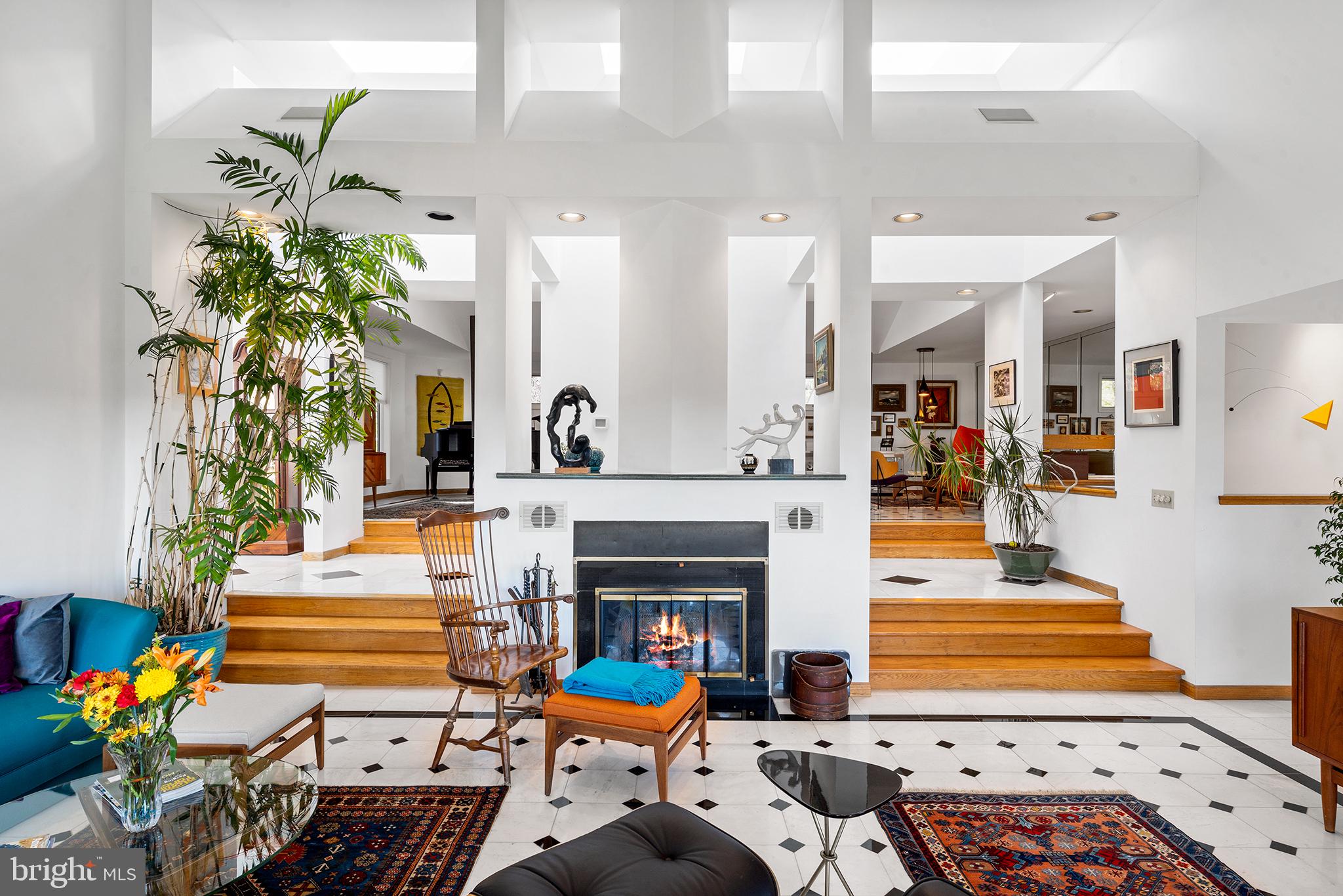 NOB HILL - Residential