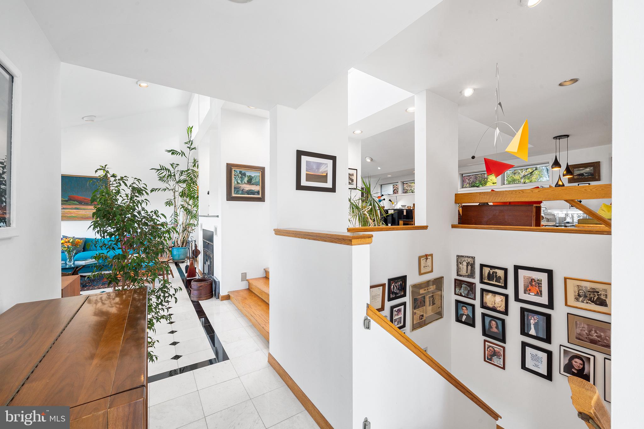 NOB HILL - Residential