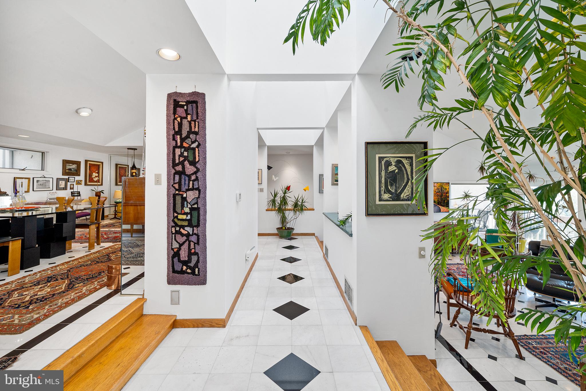 NOB HILL - Residential