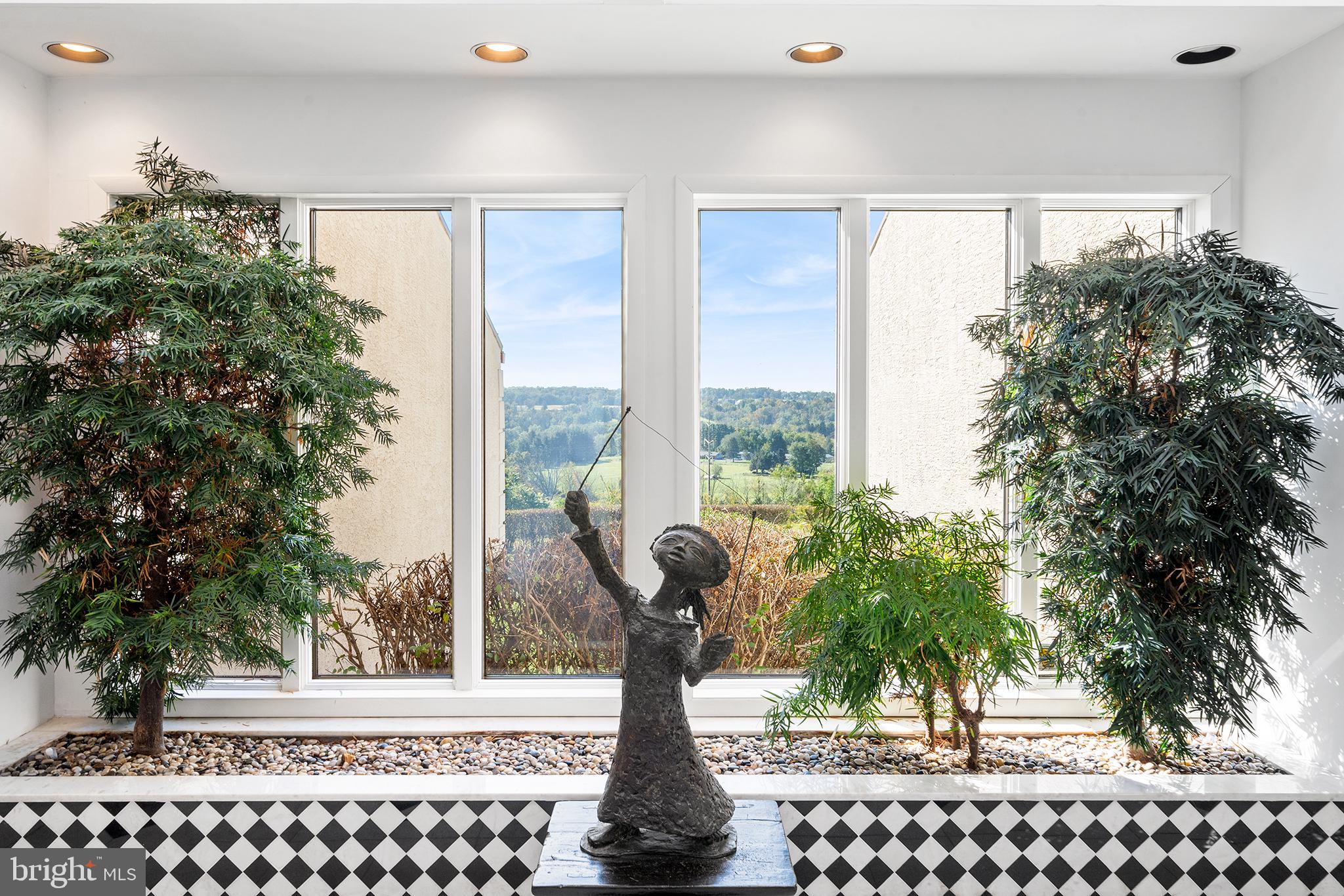 NOB HILL - Residential