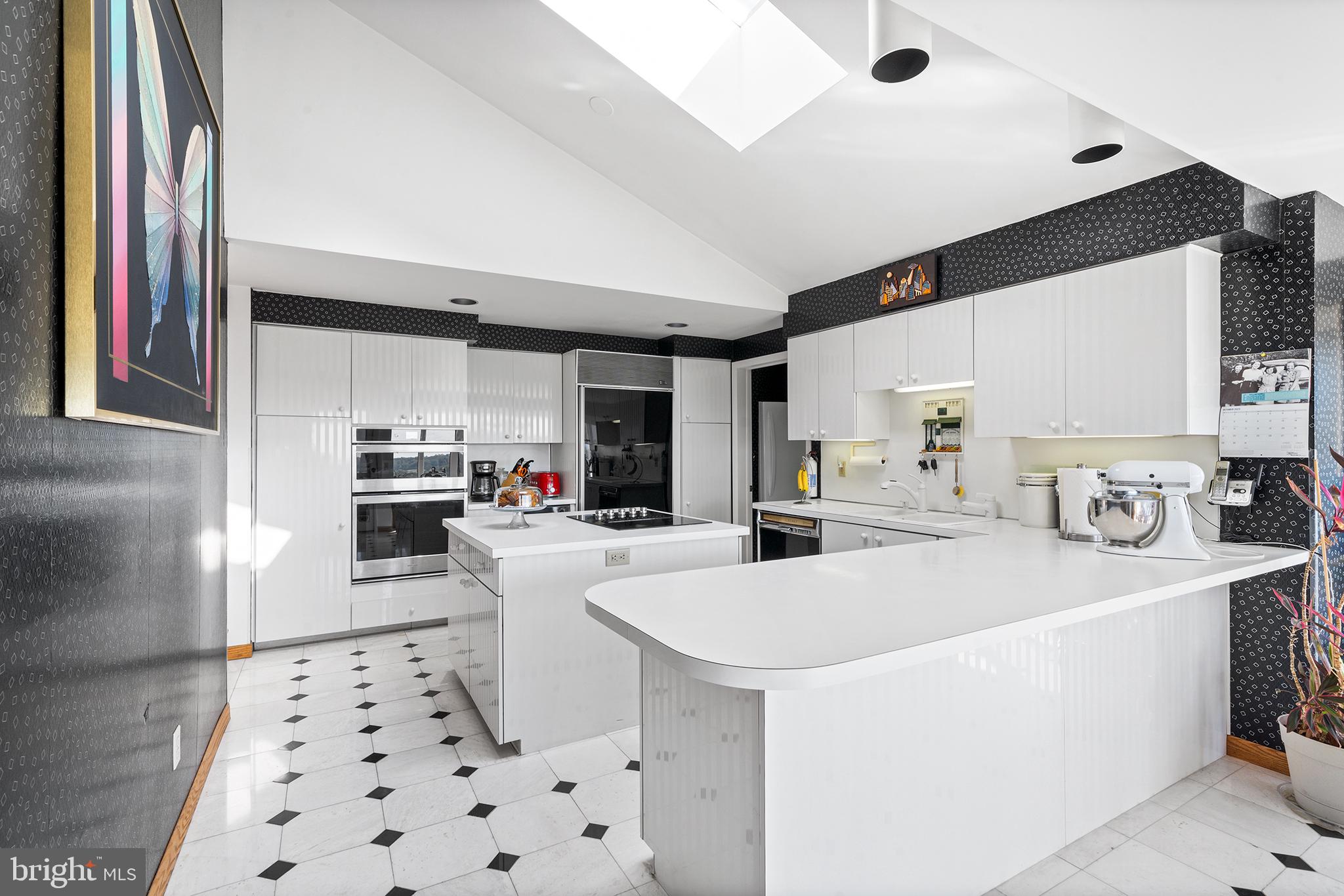 NOB HILL - Residential