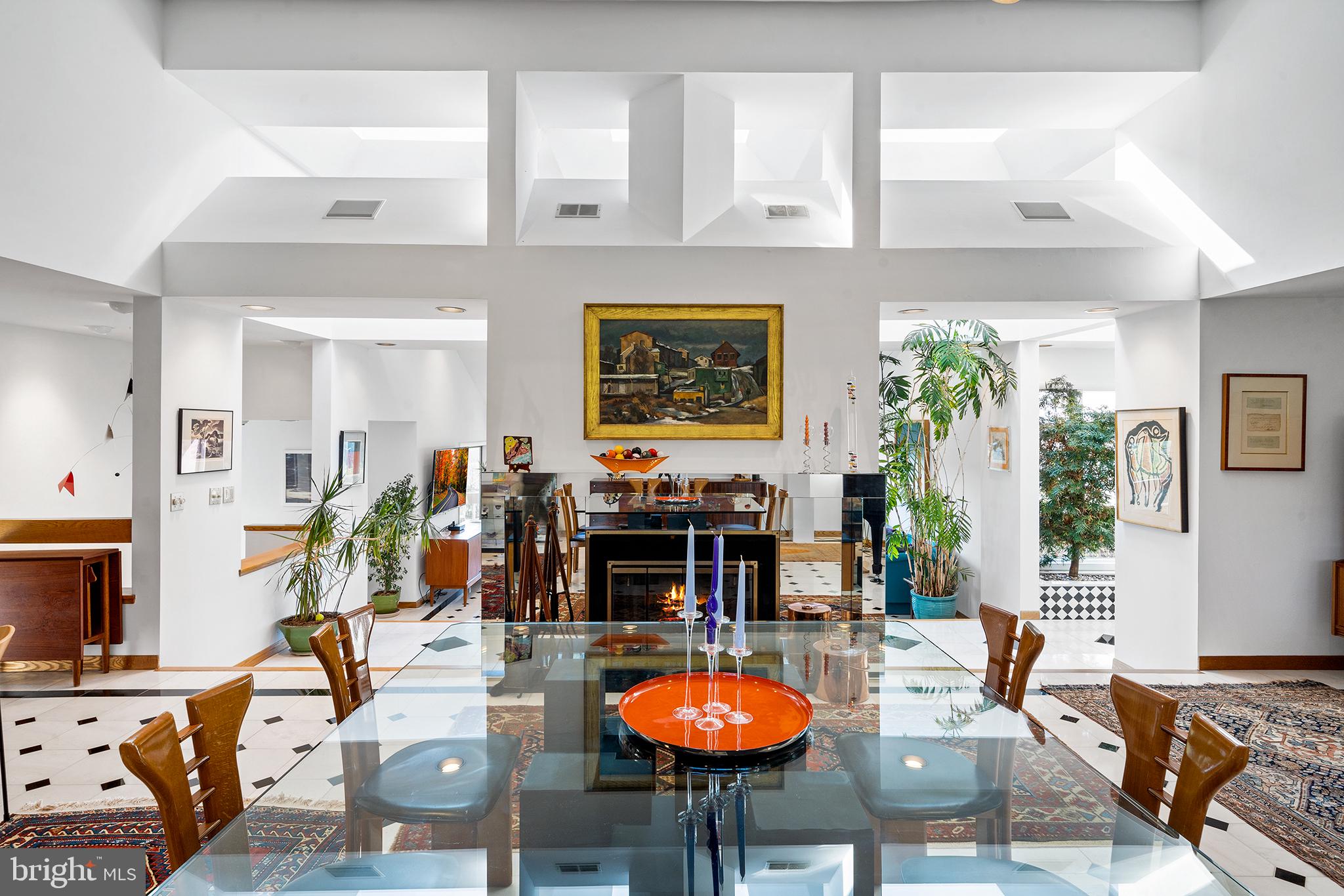 NOB HILL - Residential