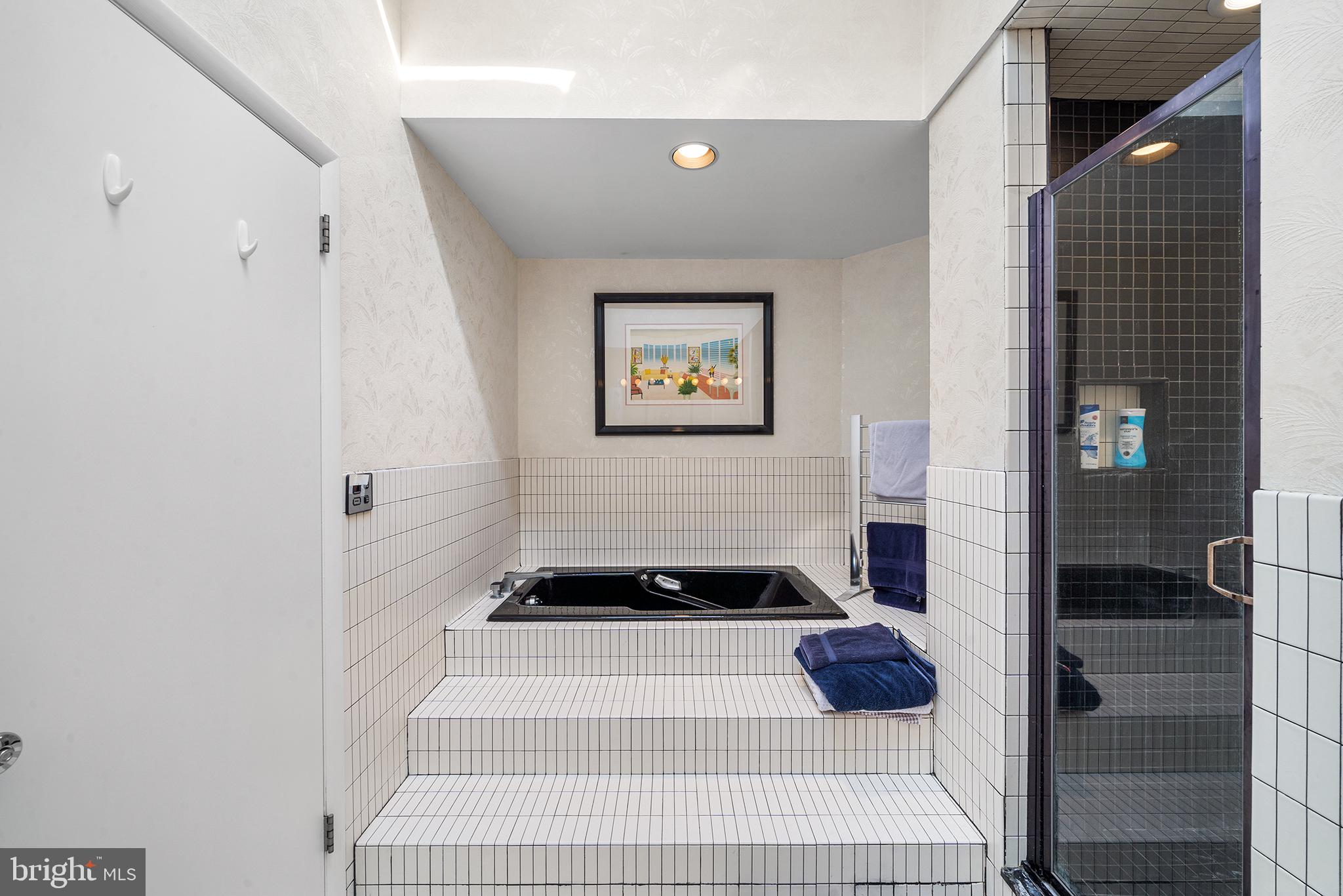 NOB HILL - Residential