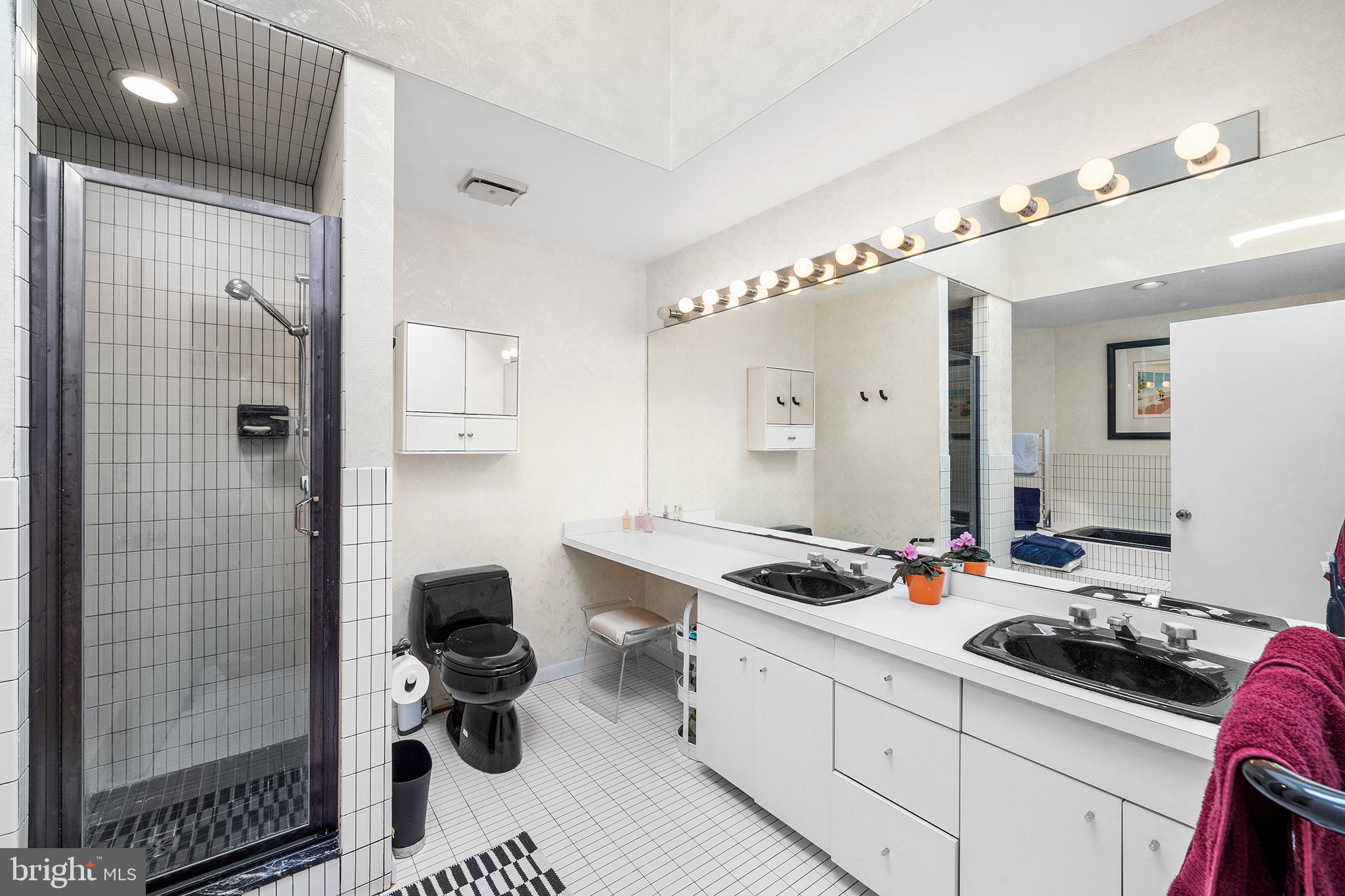 NOB HILL - Residential