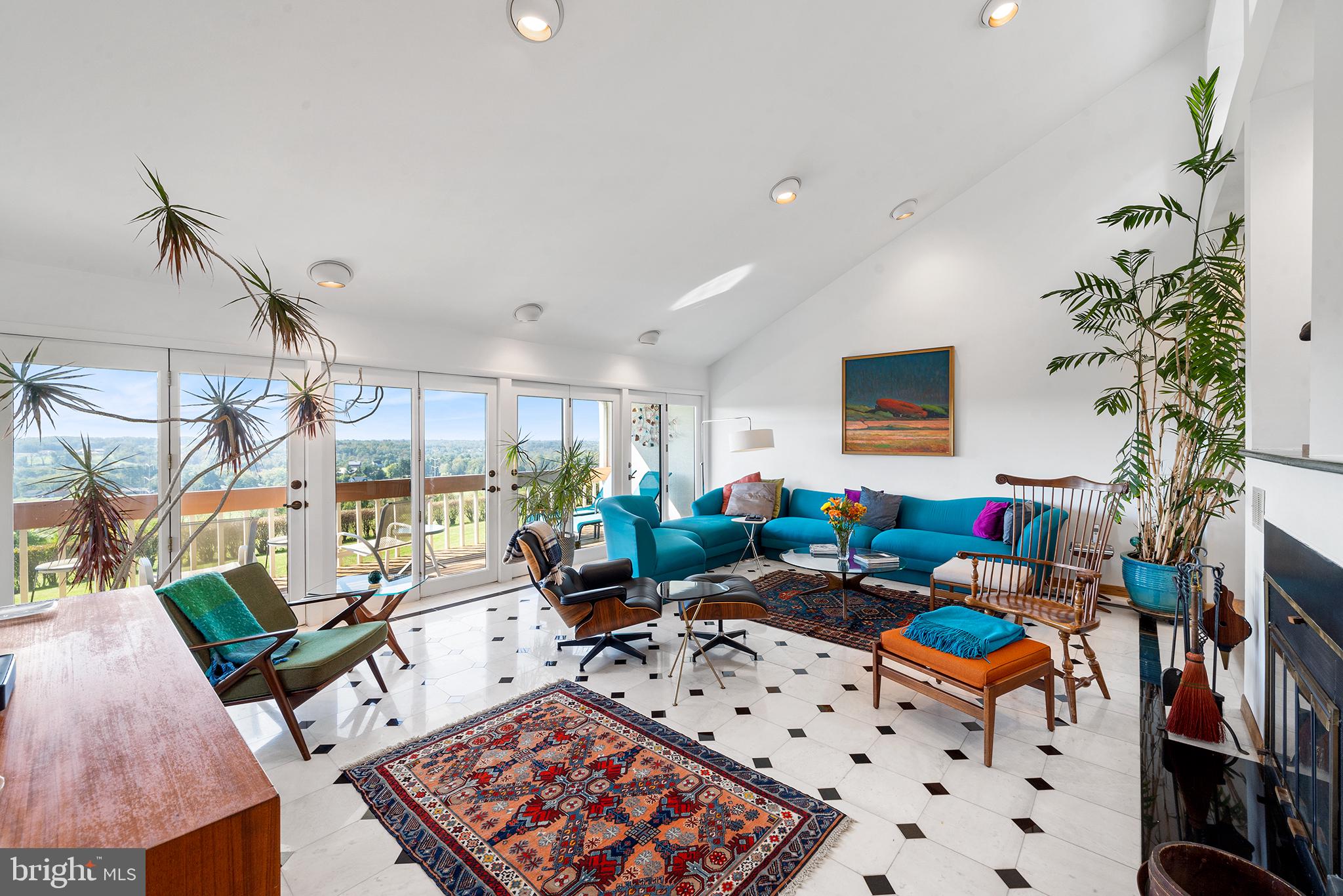 NOB HILL - Residential