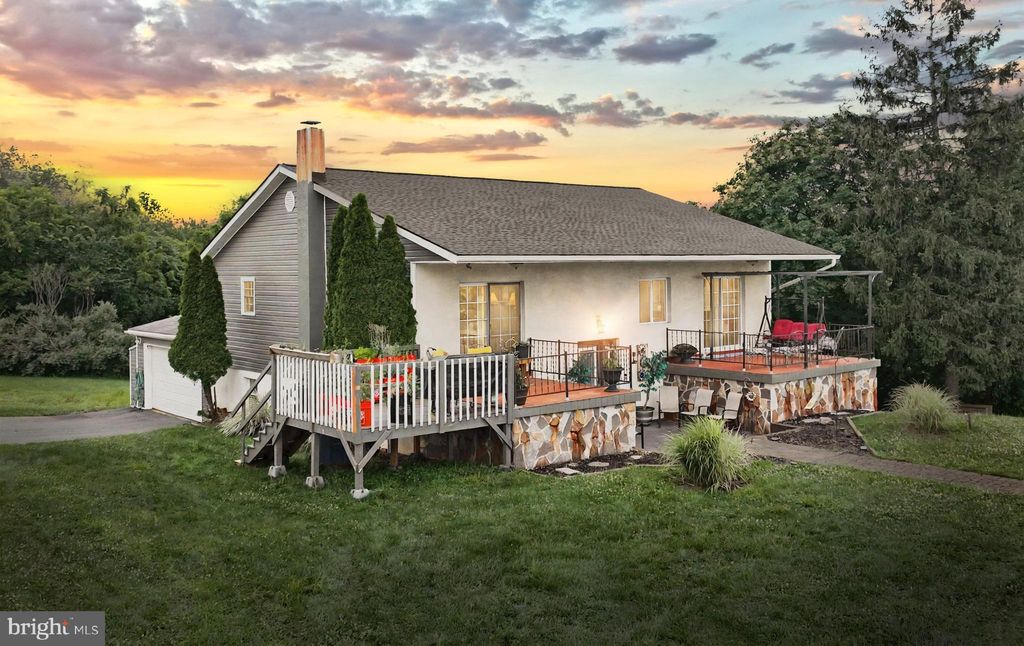 Photo of 11 N School House Road, THOMASVILLE, PA 17364 (MLS # PAYK2085840)