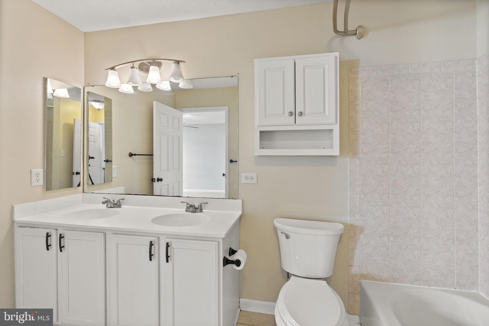 ROSEDALE - Residential Lease